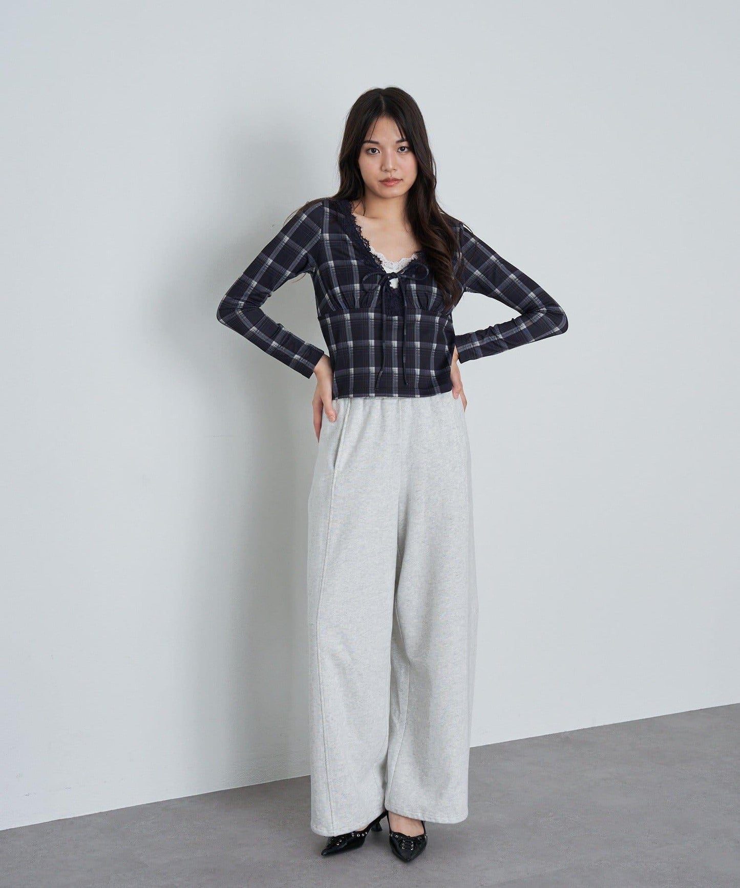 蕾絲拼接長袖T恤