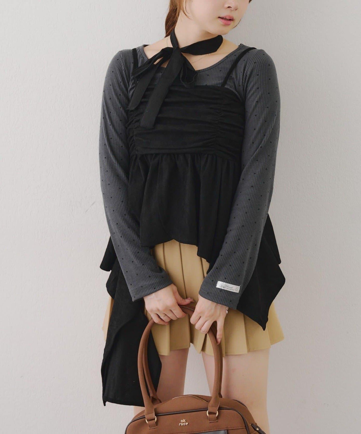 附項鍊頸圈設計顯身材【RMAF】不對稱下襬吊帶長款上衣