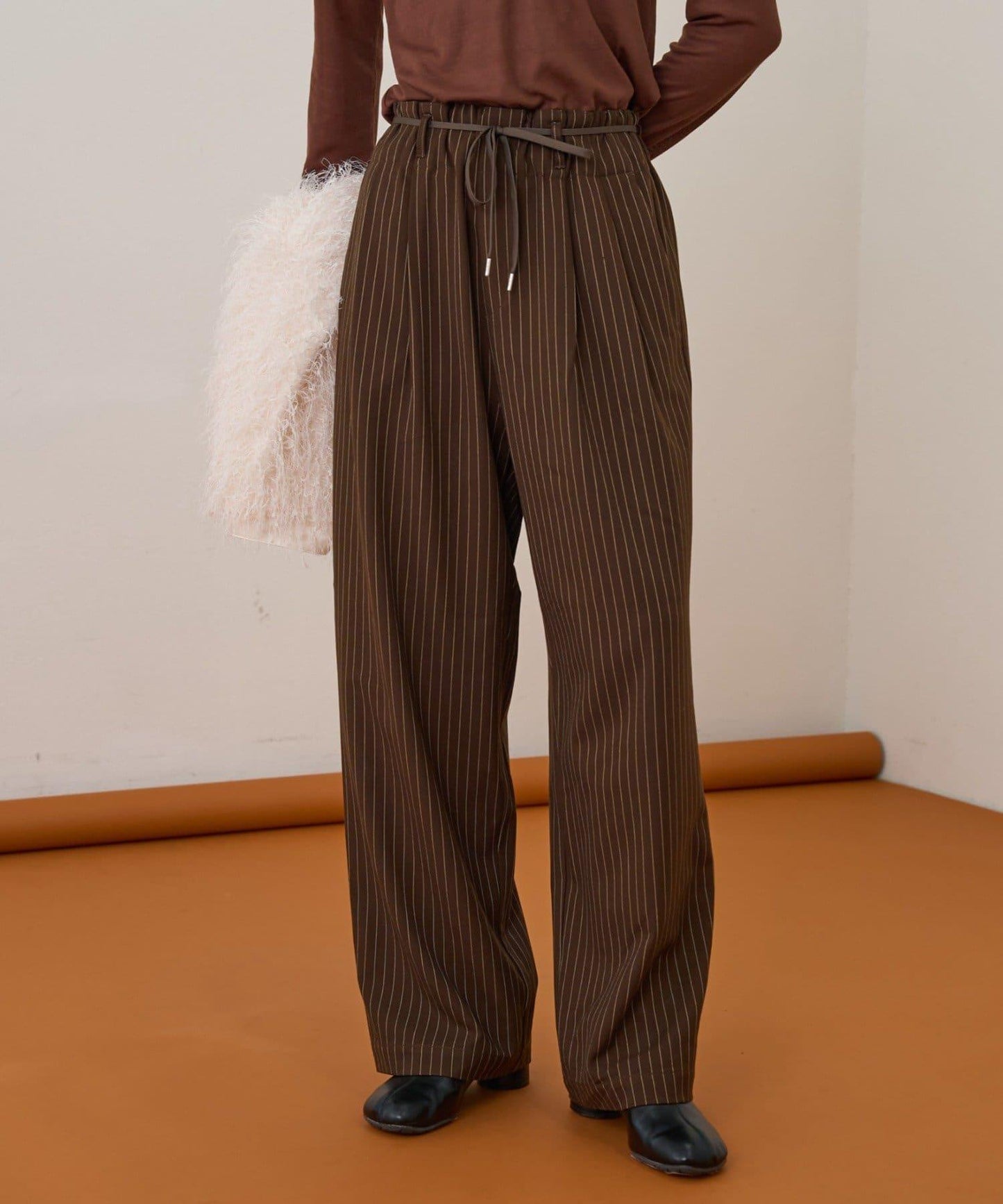 【收腰顯瘦!】附帶繫帶腰帶褶皺寬鬆休閒長褲