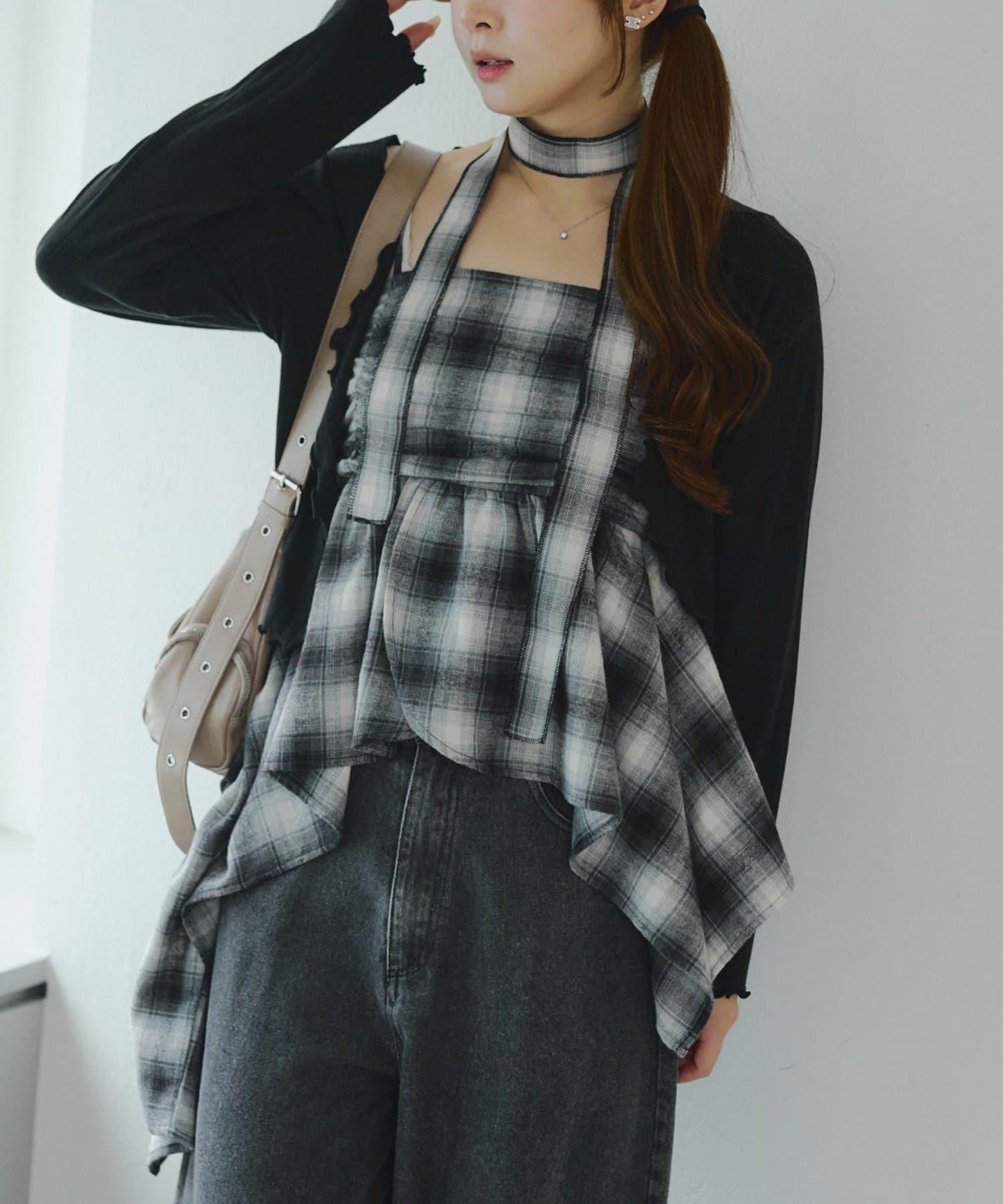 附項鍊頸圈設計顯身材【RMAF】不對稱下襬吊帶長款上衣