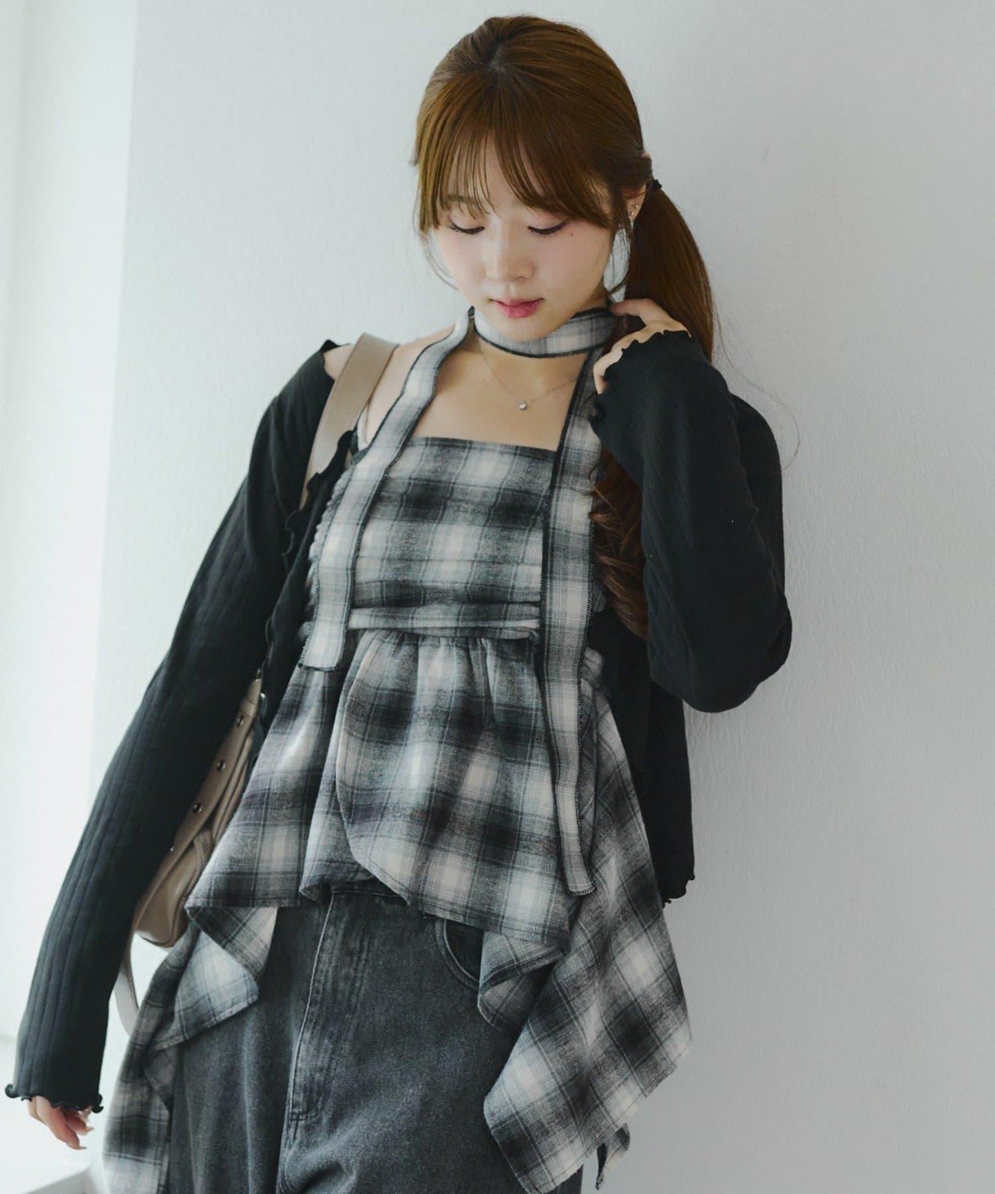 附項鍊頸圈設計顯身材【RMAF】不對稱下襬吊帶長款上衣