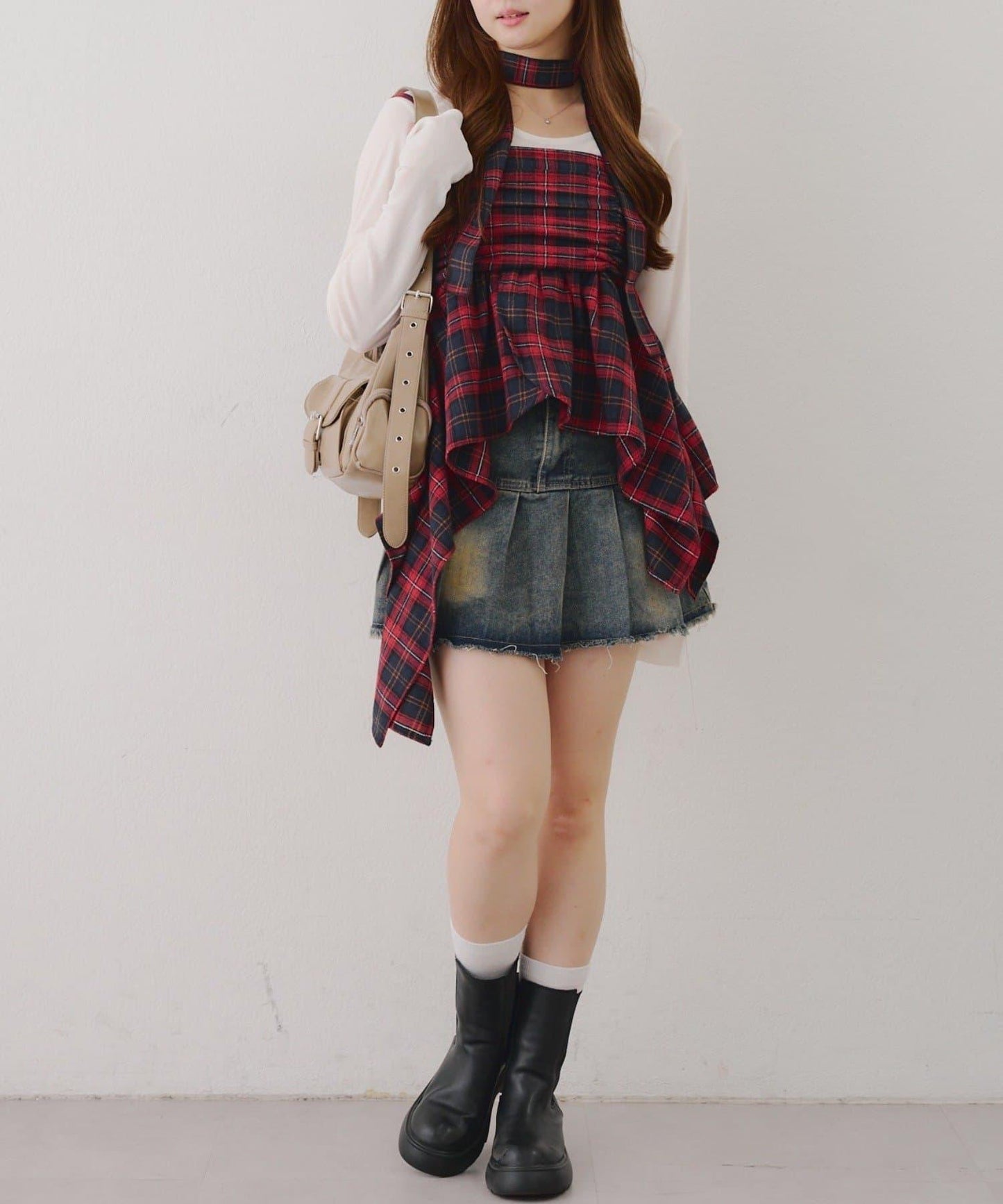 附項鍊頸圈設計顯身材【RMAF】不對稱下襬吊帶長款上衣