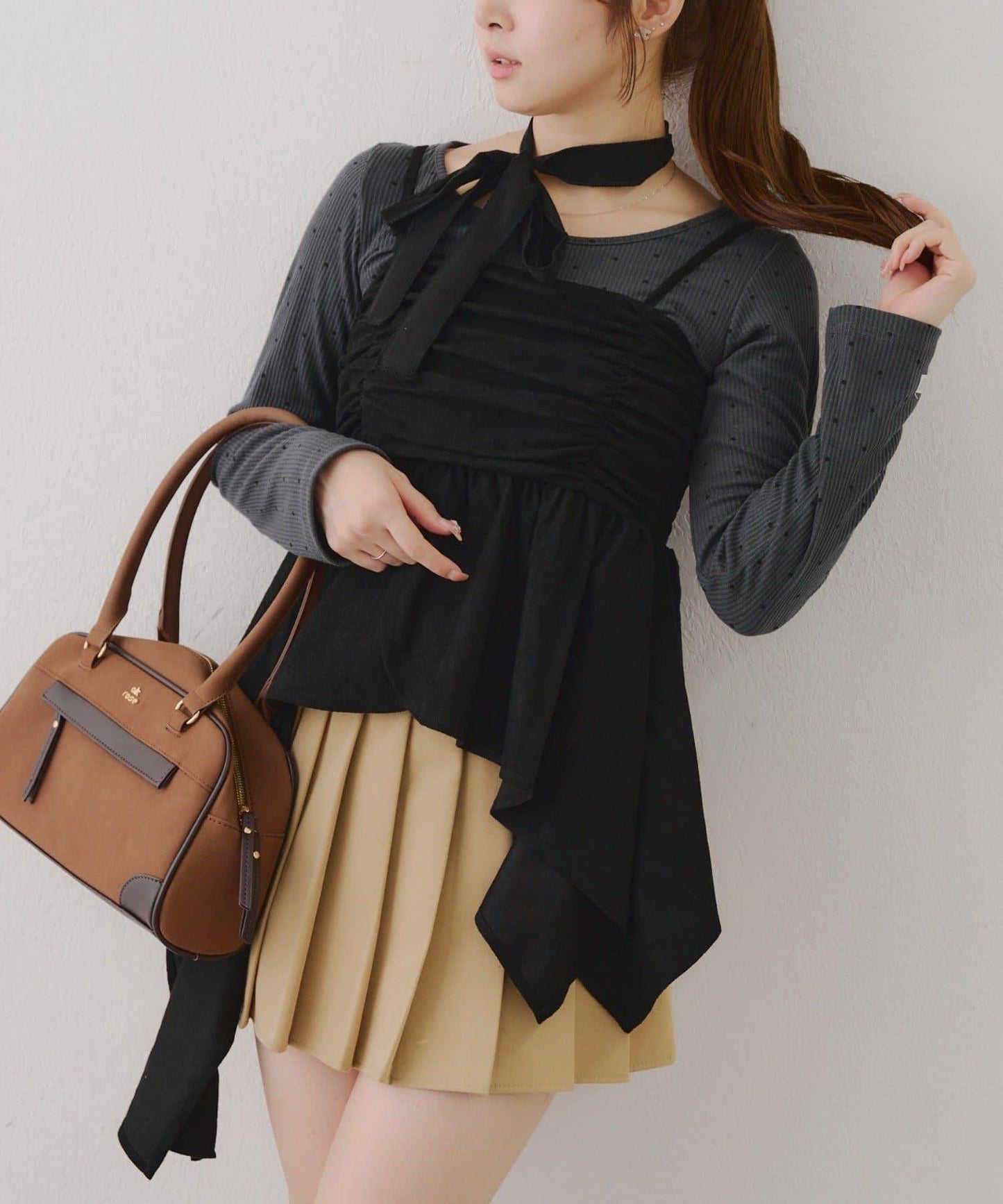 附項鍊頸圈設計顯身材【RMAF】不對稱下襬吊帶長款上衣