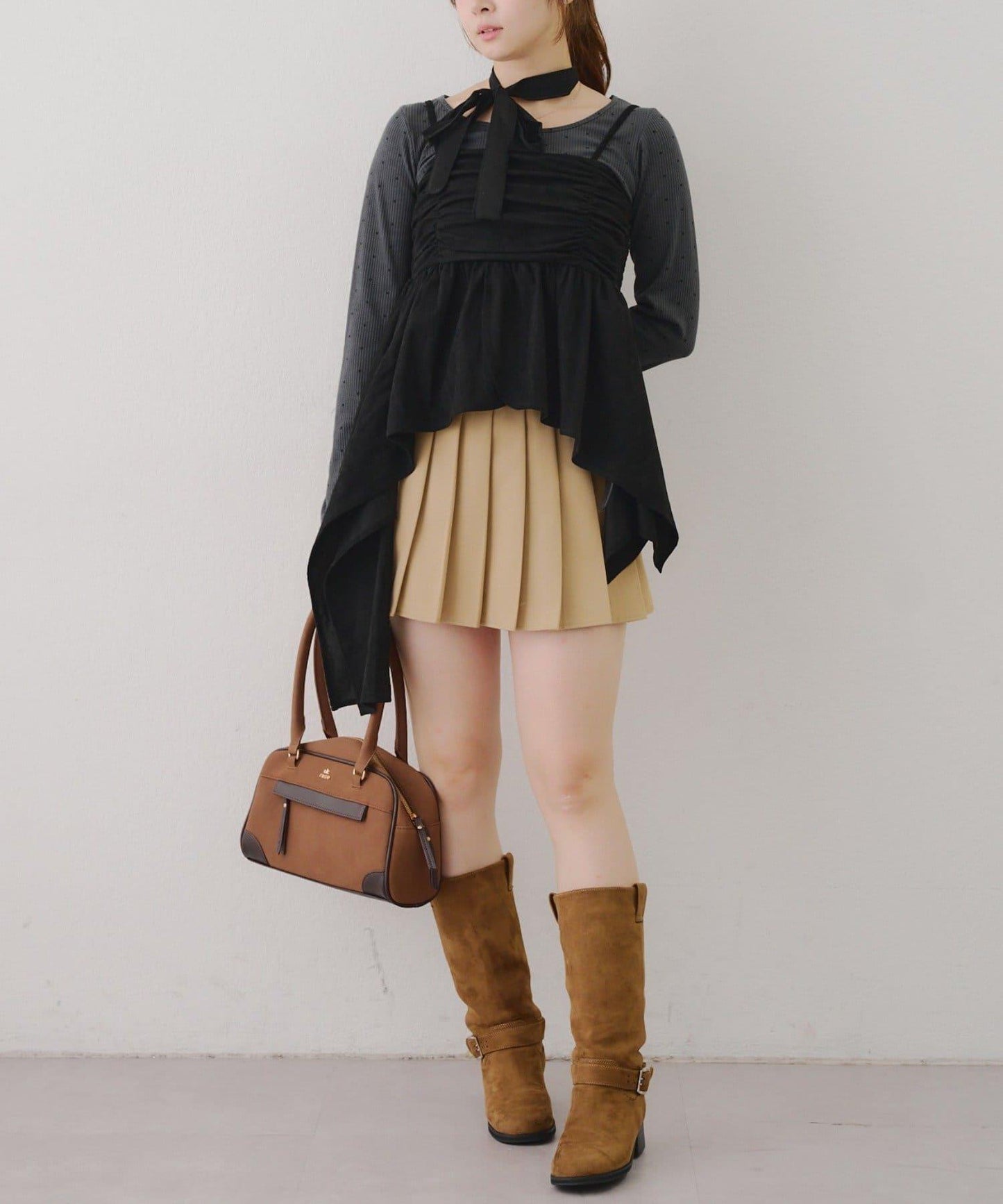 附項鍊頸圈設計顯身材【RMAF】不對稱下襬吊帶長款上衣