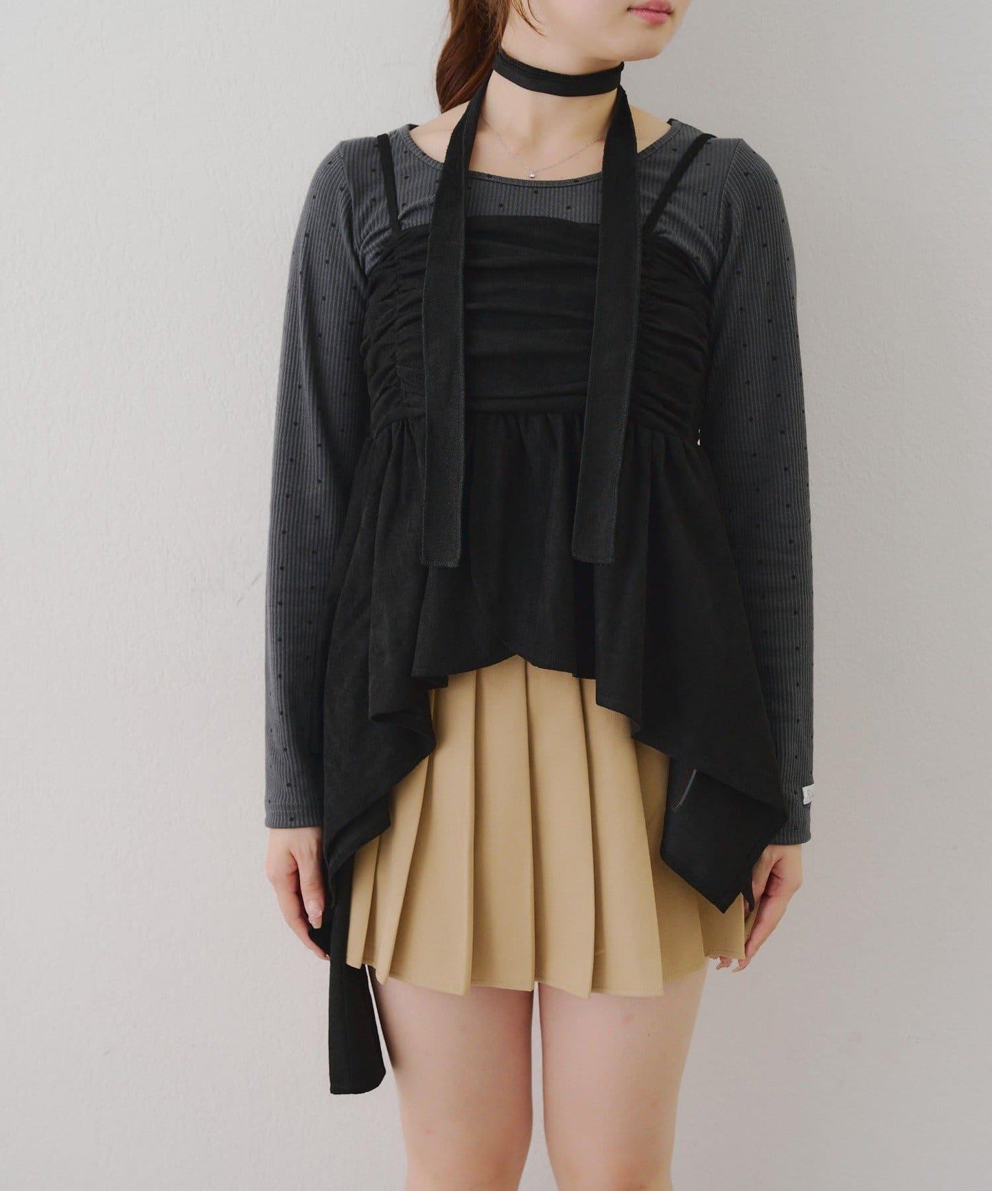 附項鍊頸圈設計顯身材【RMAF】不對稱下襬吊帶長款上衣