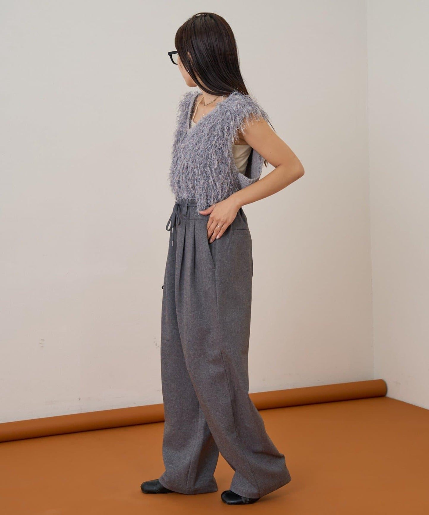 【收腰顯瘦!】附帶繫帶腰帶褶皺寬鬆休閒長褲