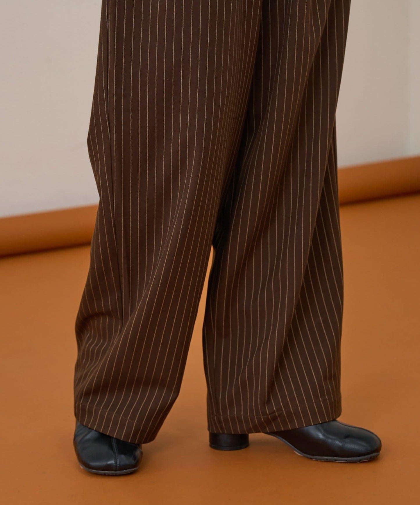 【收腰顯瘦!】附帶繫帶腰帶褶皺寬鬆休閒長褲