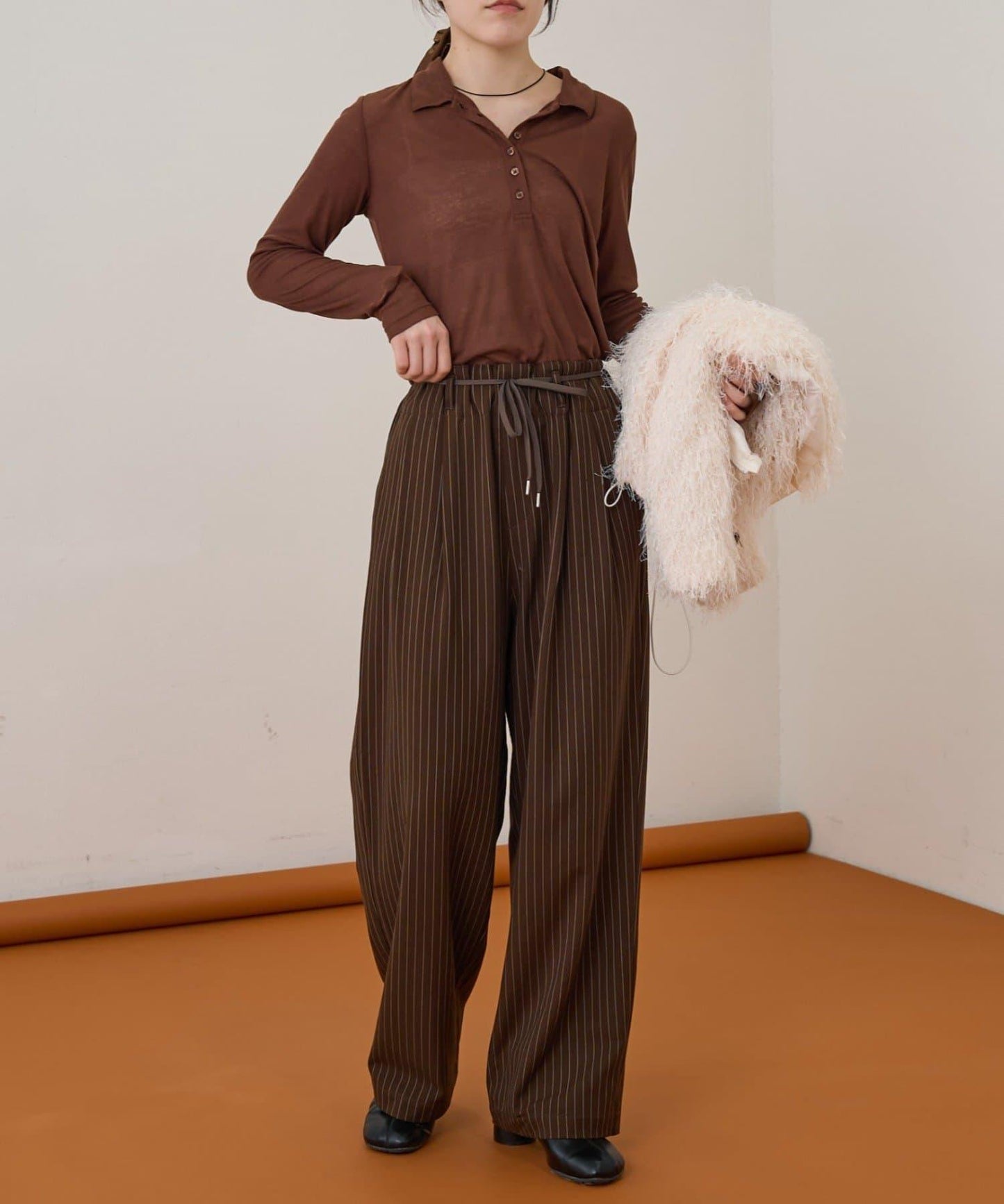 【收腰顯瘦!】附帶繫帶腰帶褶皺寬鬆休閒長褲