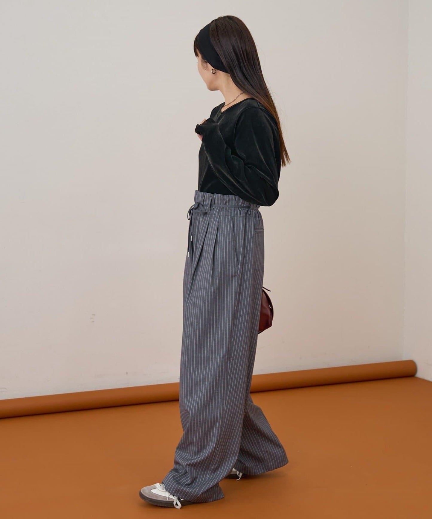 【收腰顯瘦!】附帶繫帶腰帶褶皺寬鬆休閒長褲