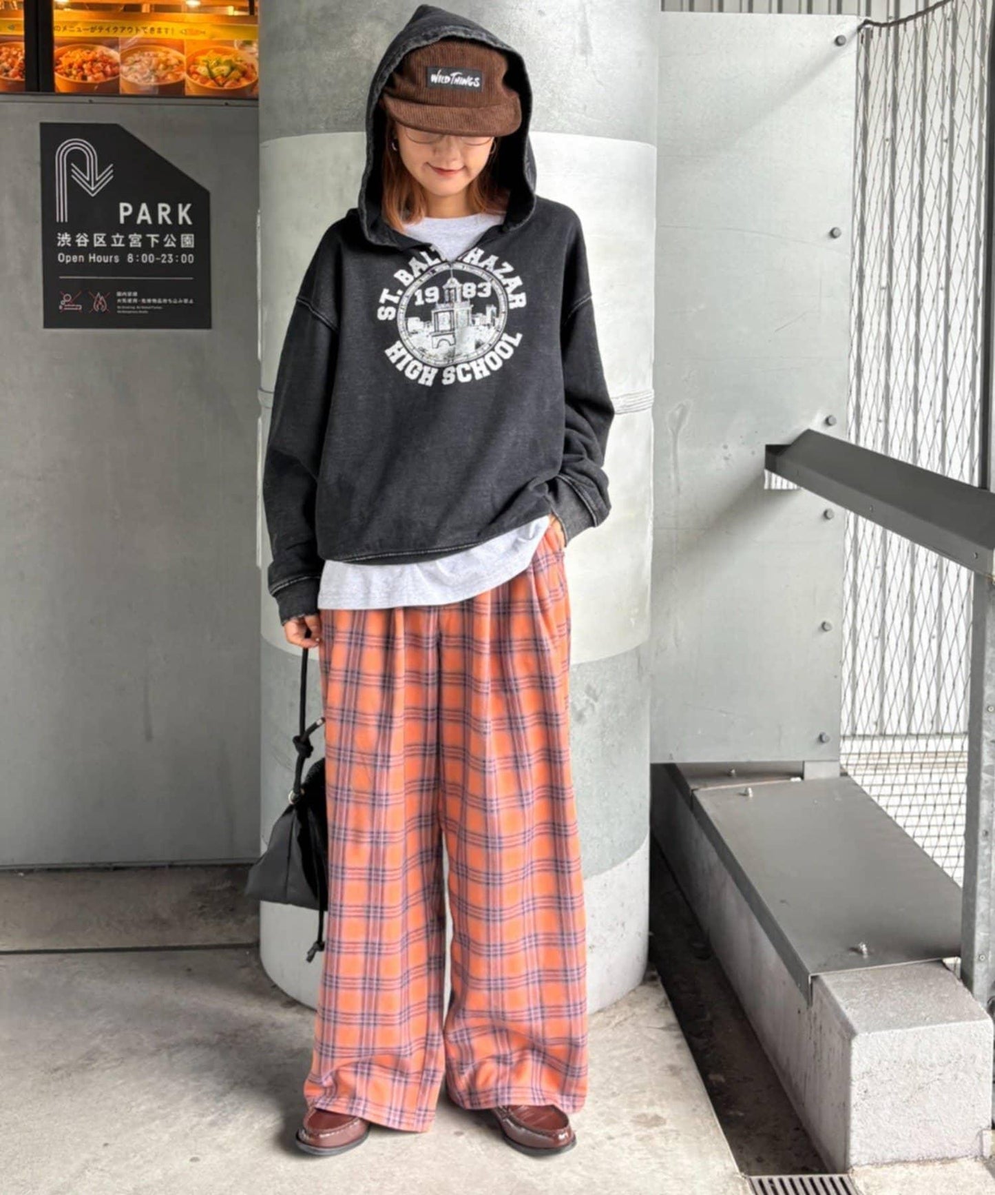 法蘭絨格紋褶皺寬鬆闊腿褲