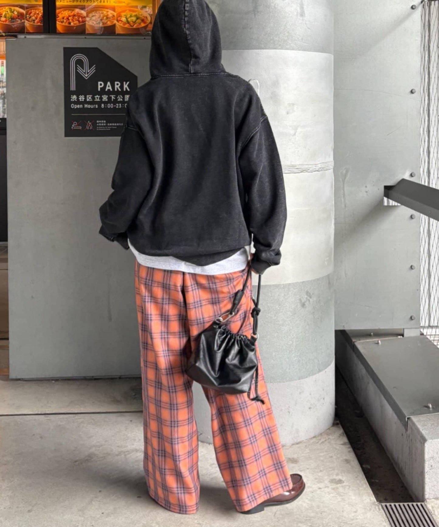 法蘭絨格紋褶皺寬鬆闊腿褲