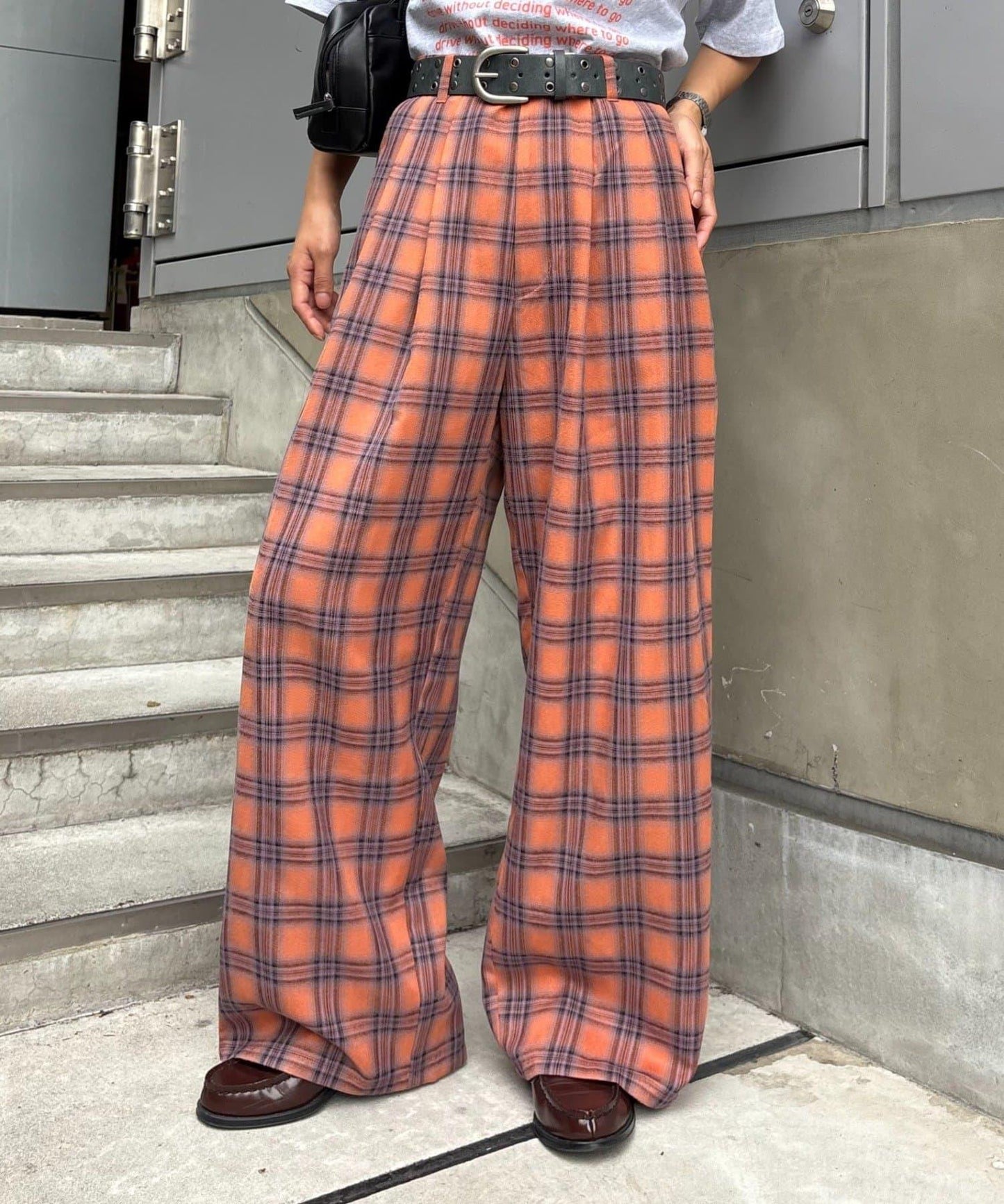 法蘭絨格紋褶皺寬鬆闊腿褲