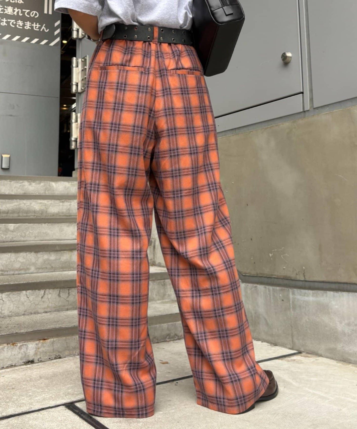 法蘭絨格紋褶皺寬鬆闊腿褲