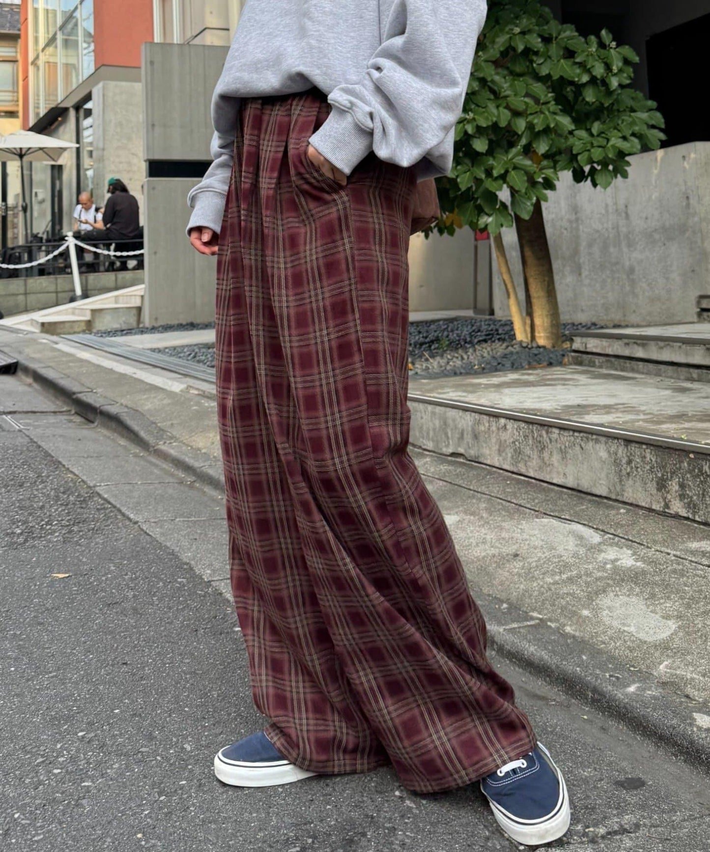 法蘭絨格紋褶皺寬鬆闊腿褲