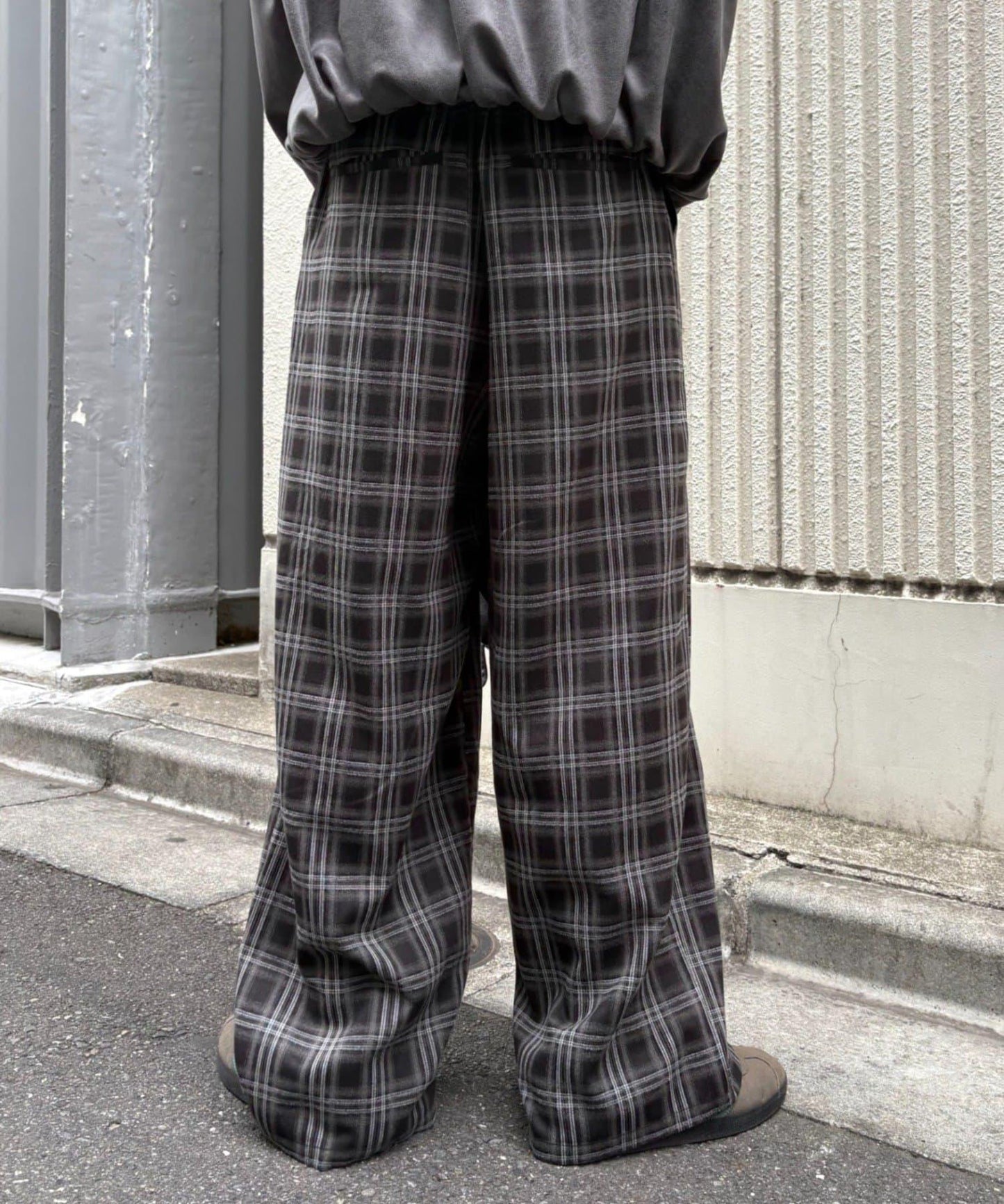 法蘭絨格紋褶皺寬鬆闊腿褲