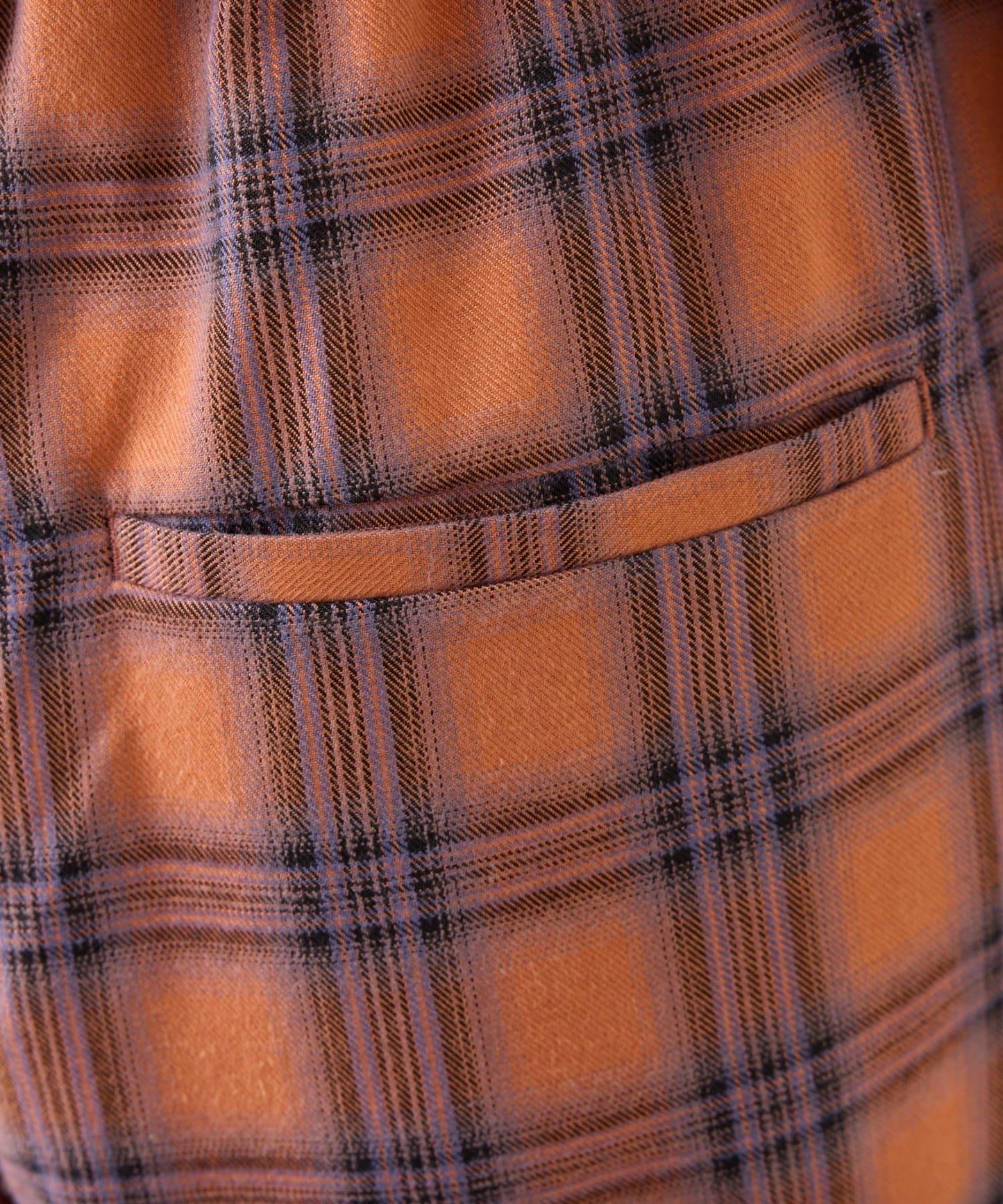 法蘭絨格紋褶皺寬鬆闊腿褲