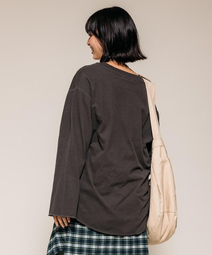 復古V領字母長袖T恤