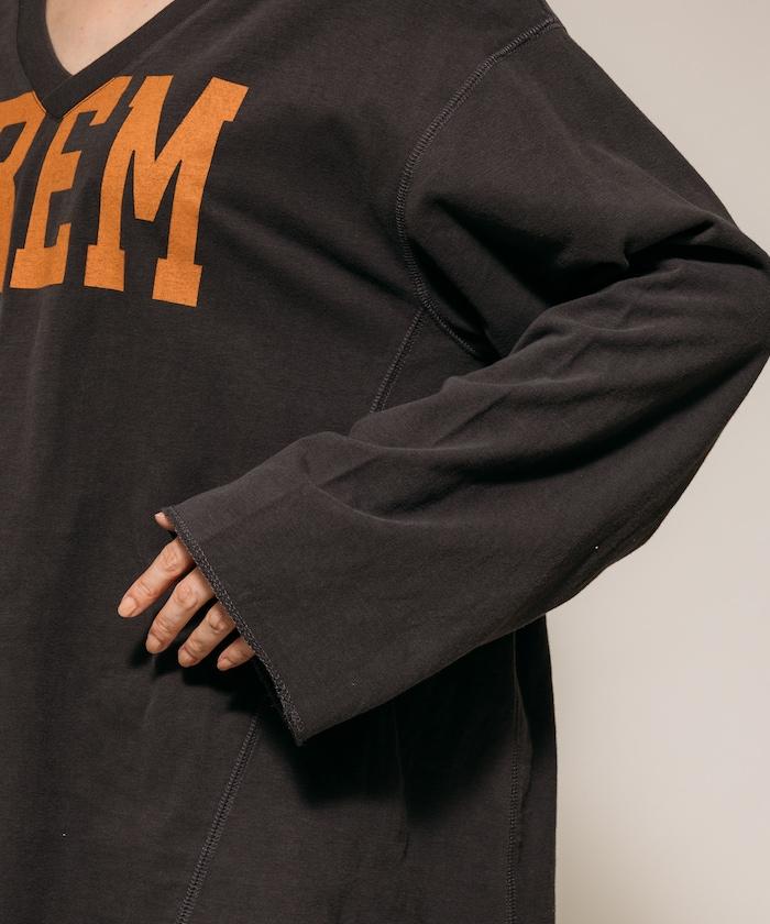 復古V領字母長袖T恤