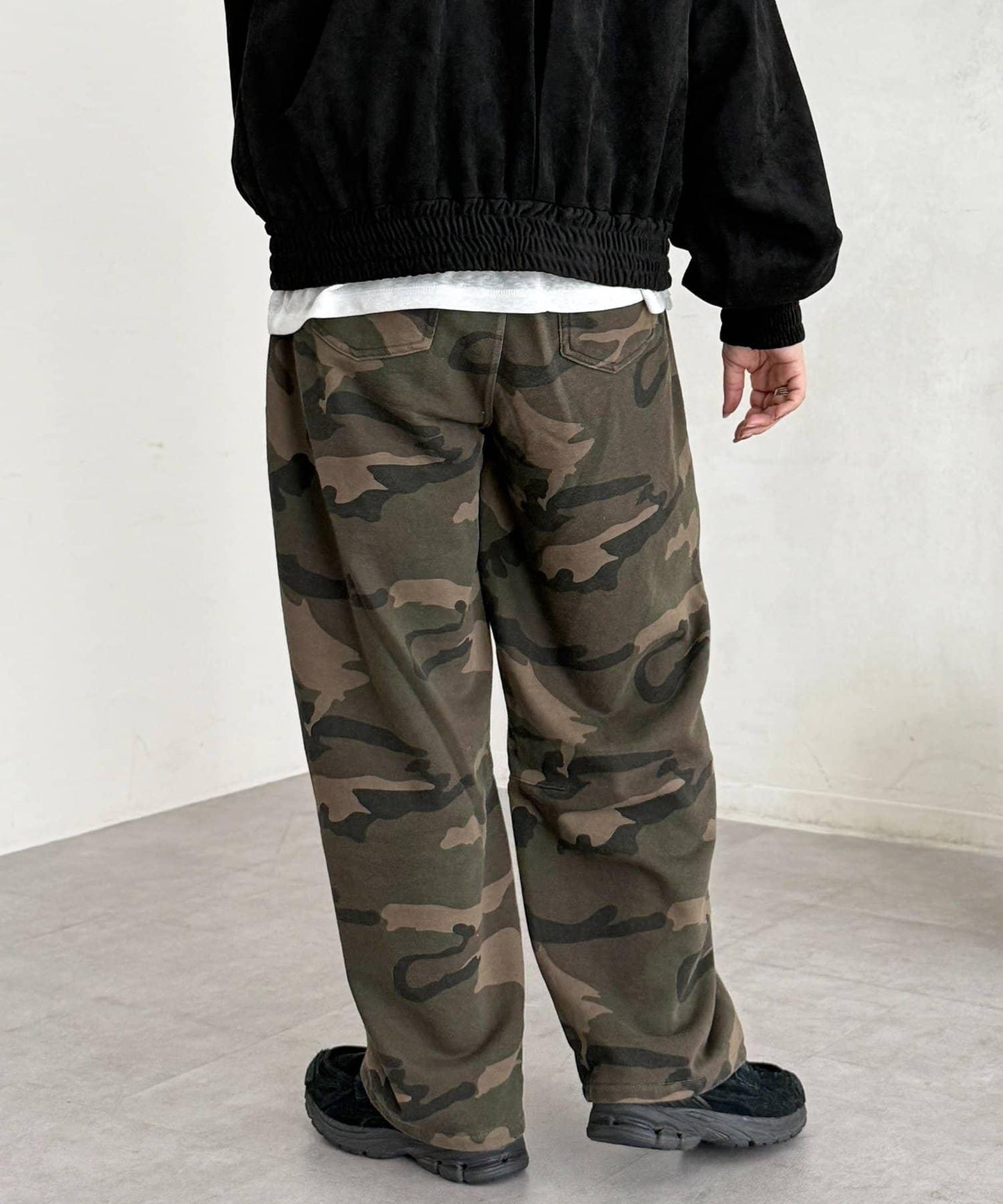 加絨彎曲運動褲