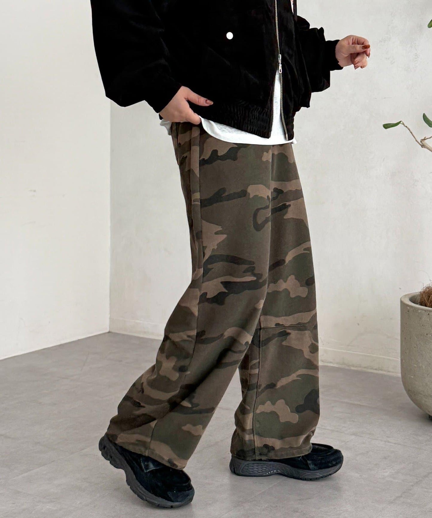 加絨彎曲運動褲