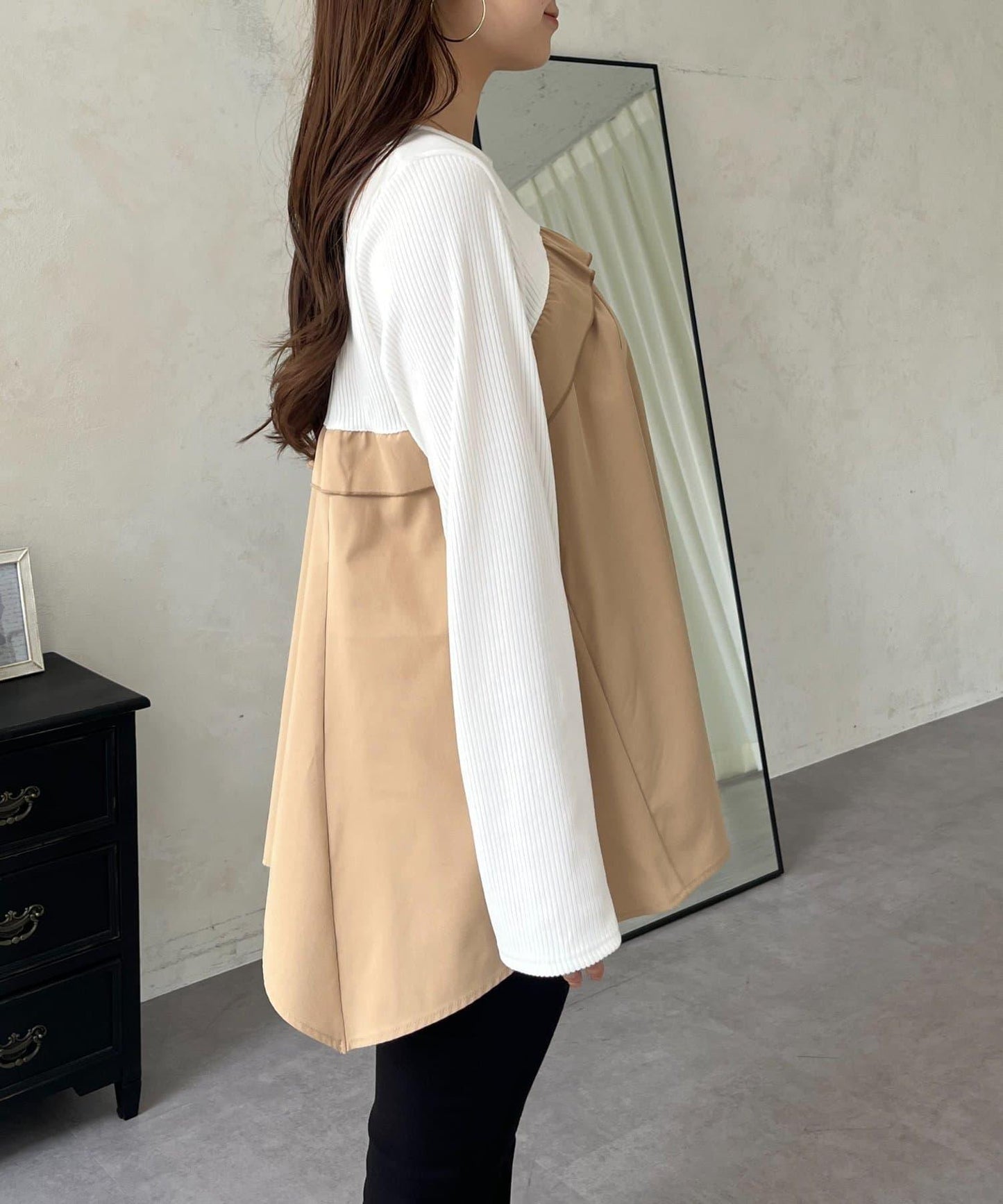 不規則下襬荷葉邊拼接A字羅紋長袖T恤