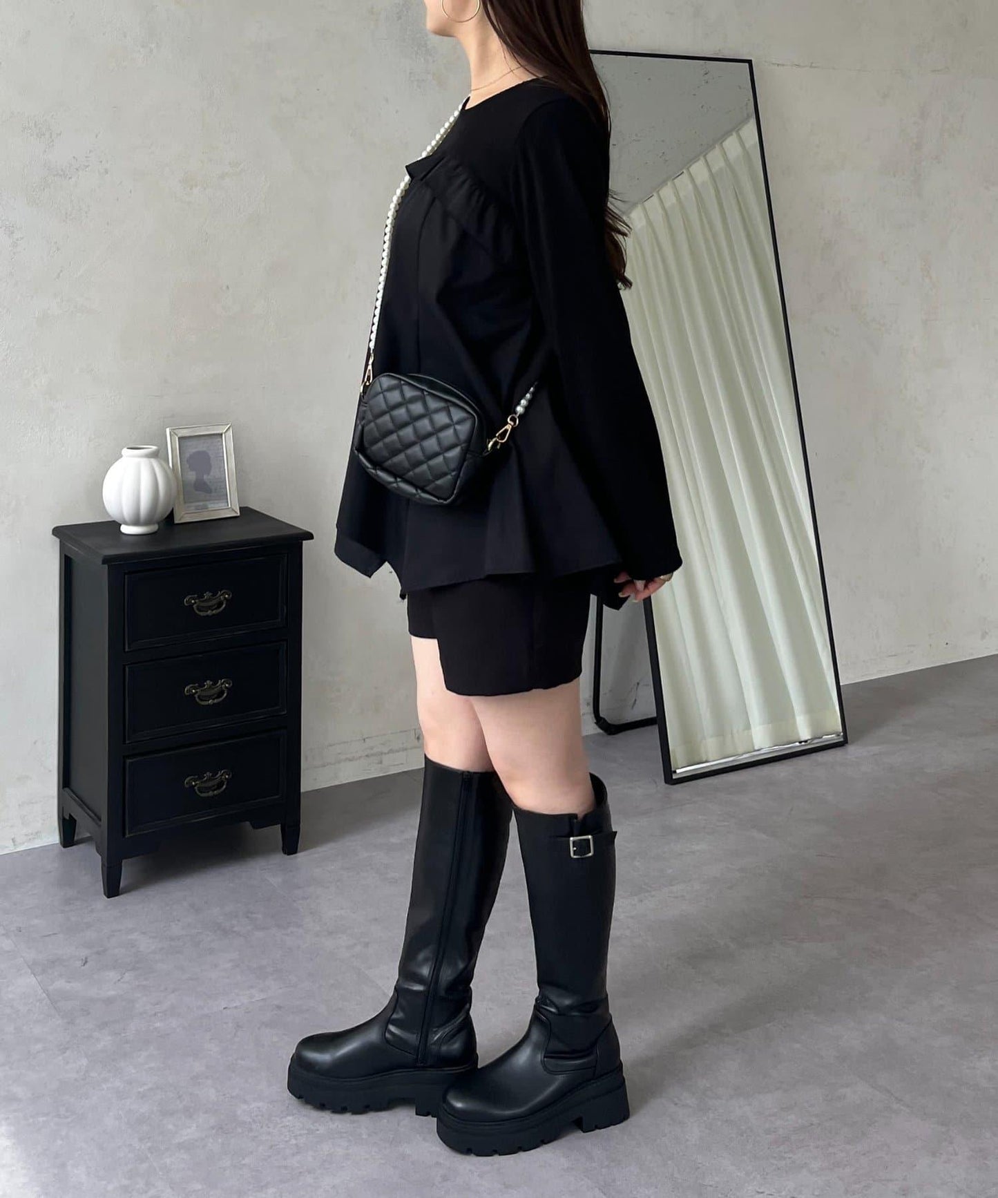 不規則下襬荷葉邊拼接A字羅紋長袖T恤