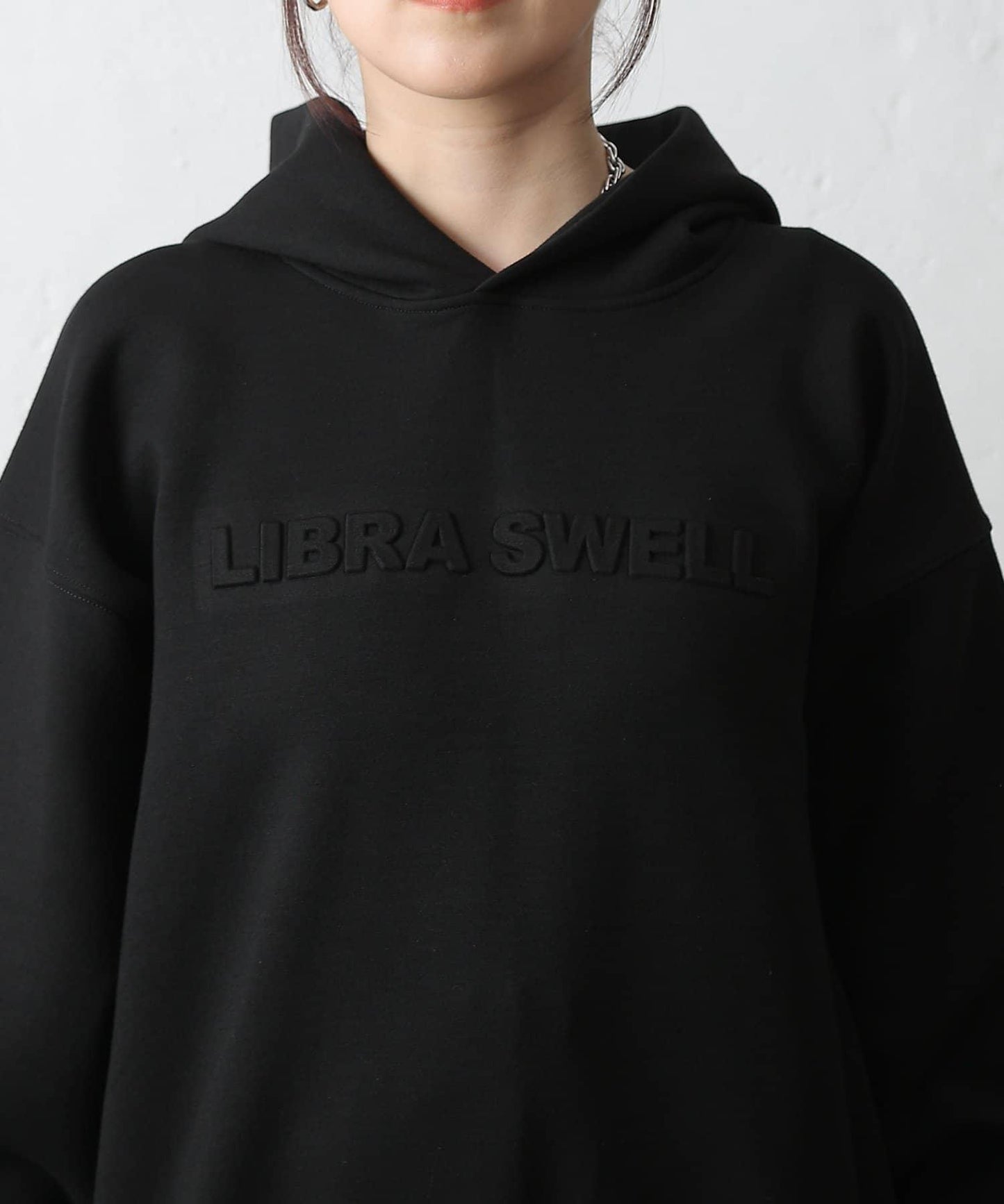 瓦楞紙浮雕標誌連帽衛衣