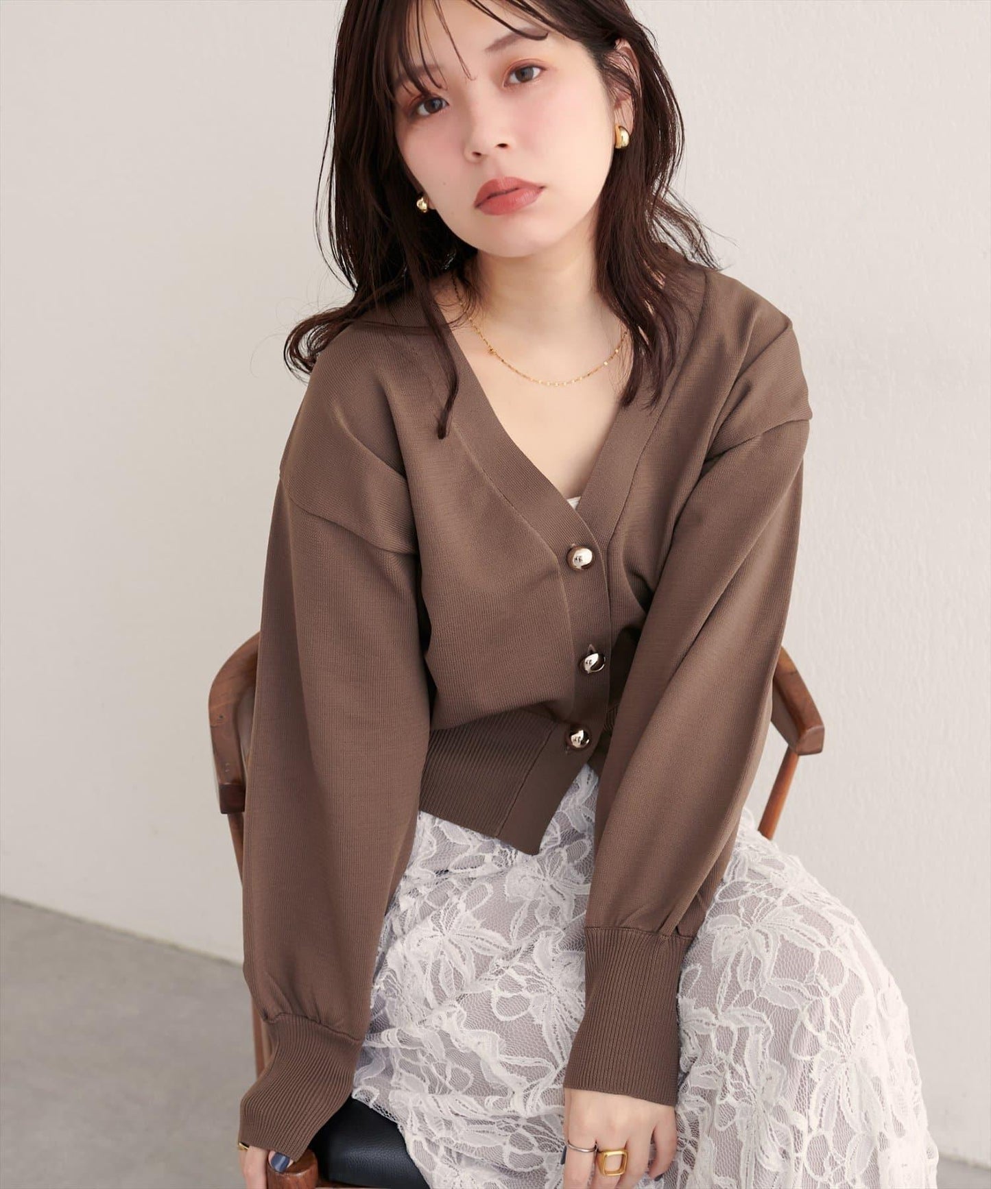 紐扣V領開衫