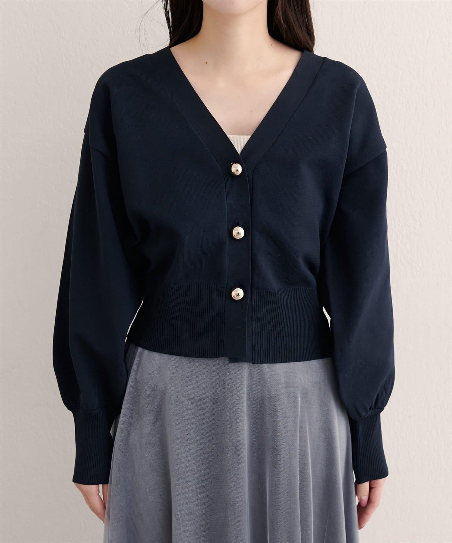 紐扣V領開衫