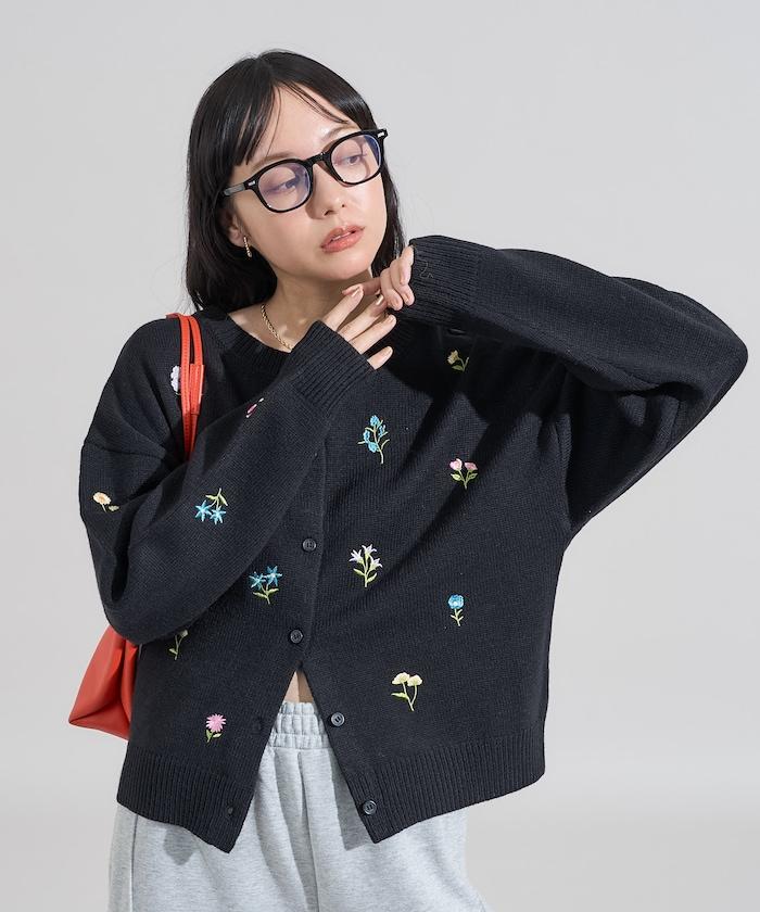花卉刺繡圓領針織開衫