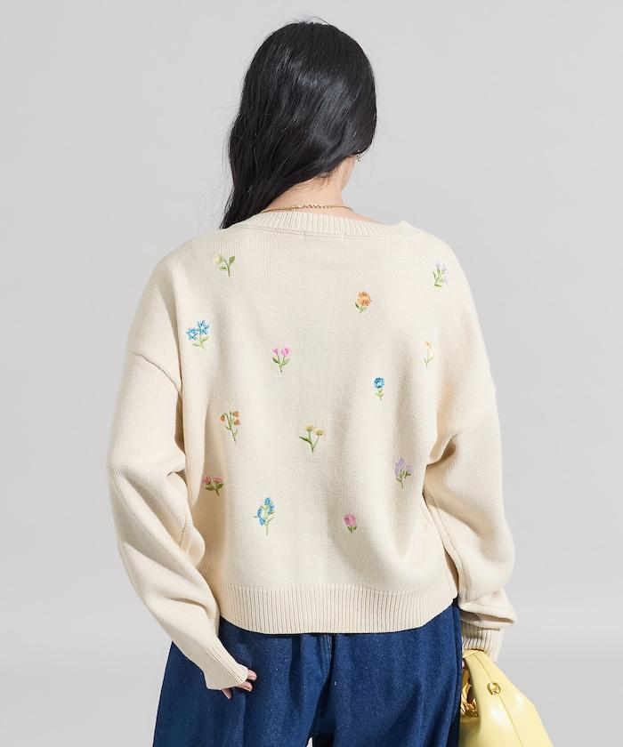 花卉刺繡圓領針織開衫