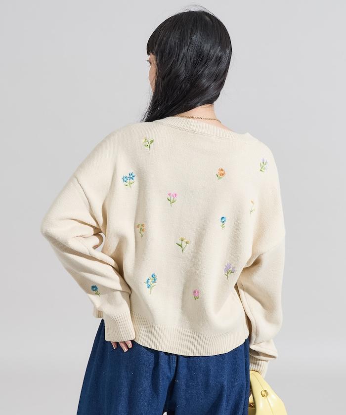 花卉刺繡圓領針織開衫