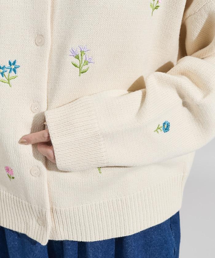 花卉刺繡圓領針織開衫