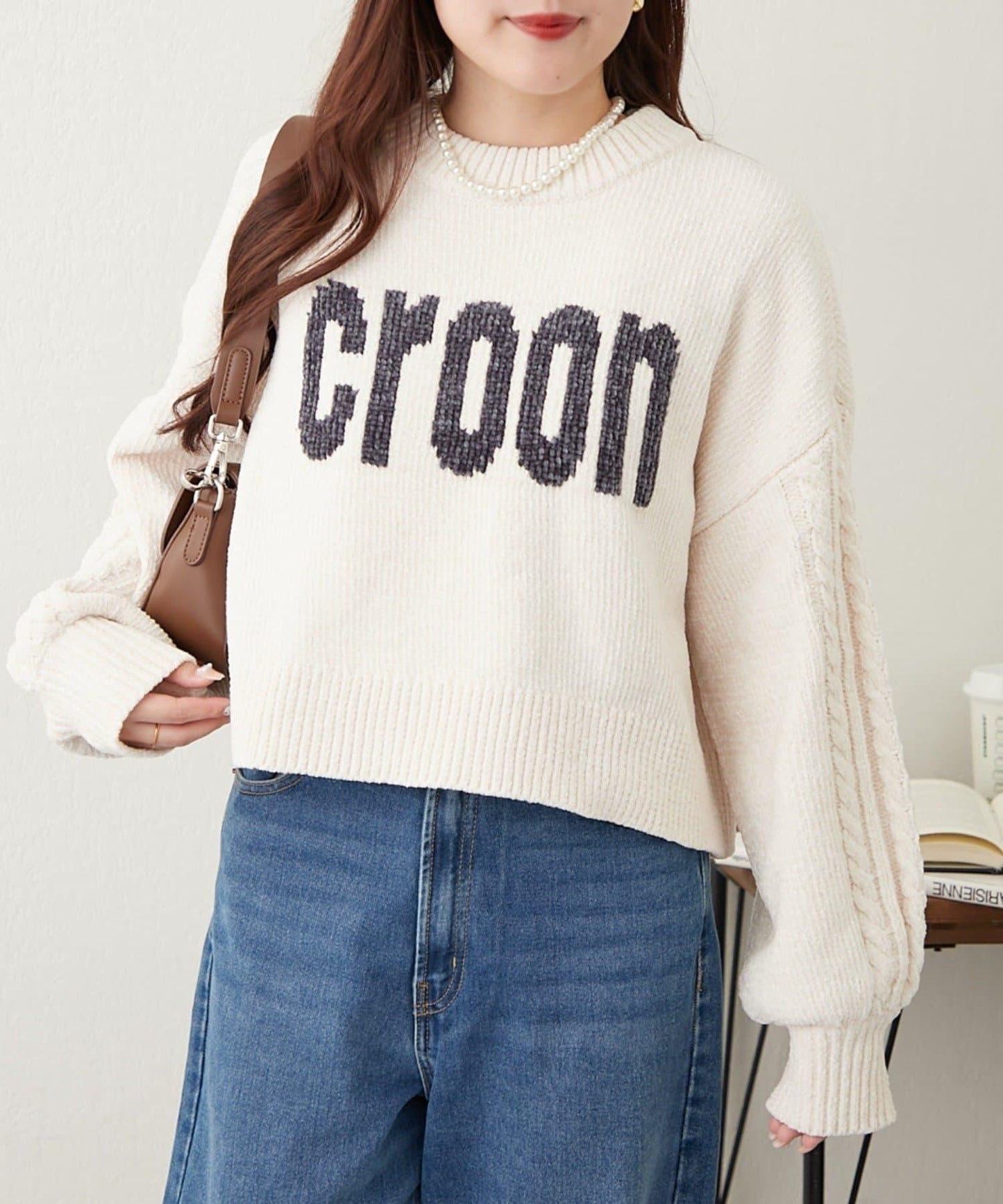 天鵝絨毛線標誌針織衫