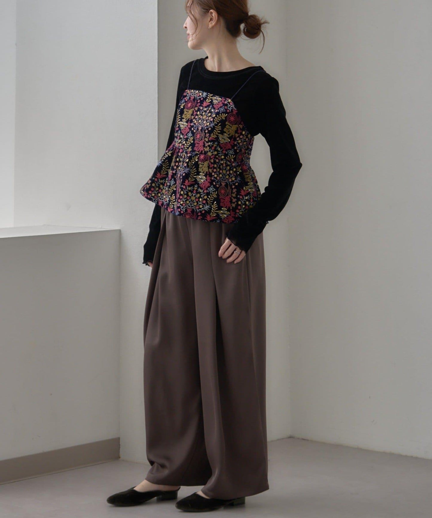 【aguni】天鵝絨刺繡吊帶背心