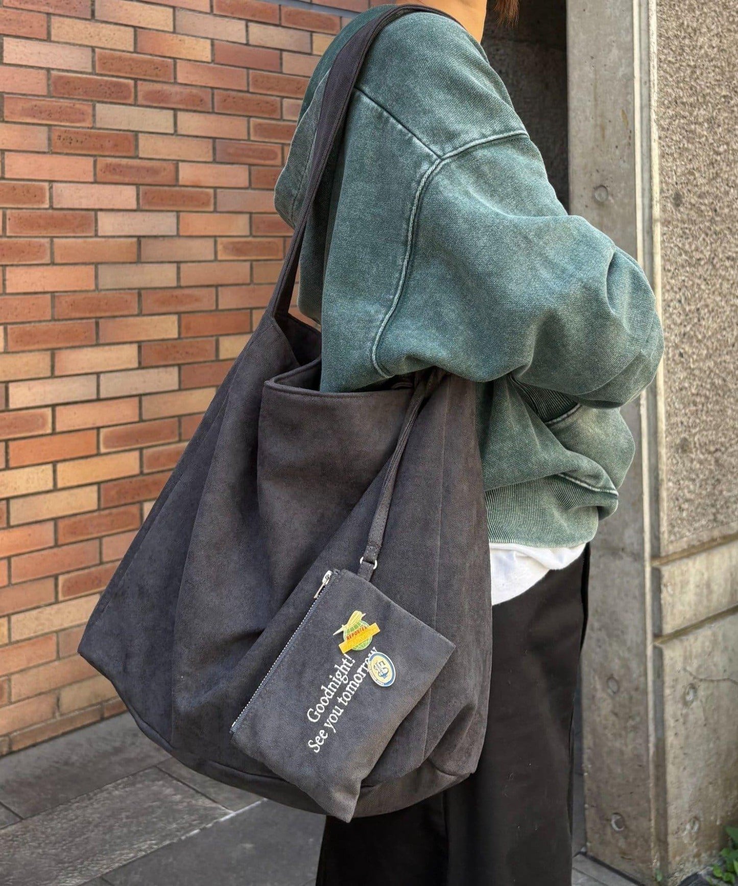 【UNISEX】附化妝包麂皮單肩包