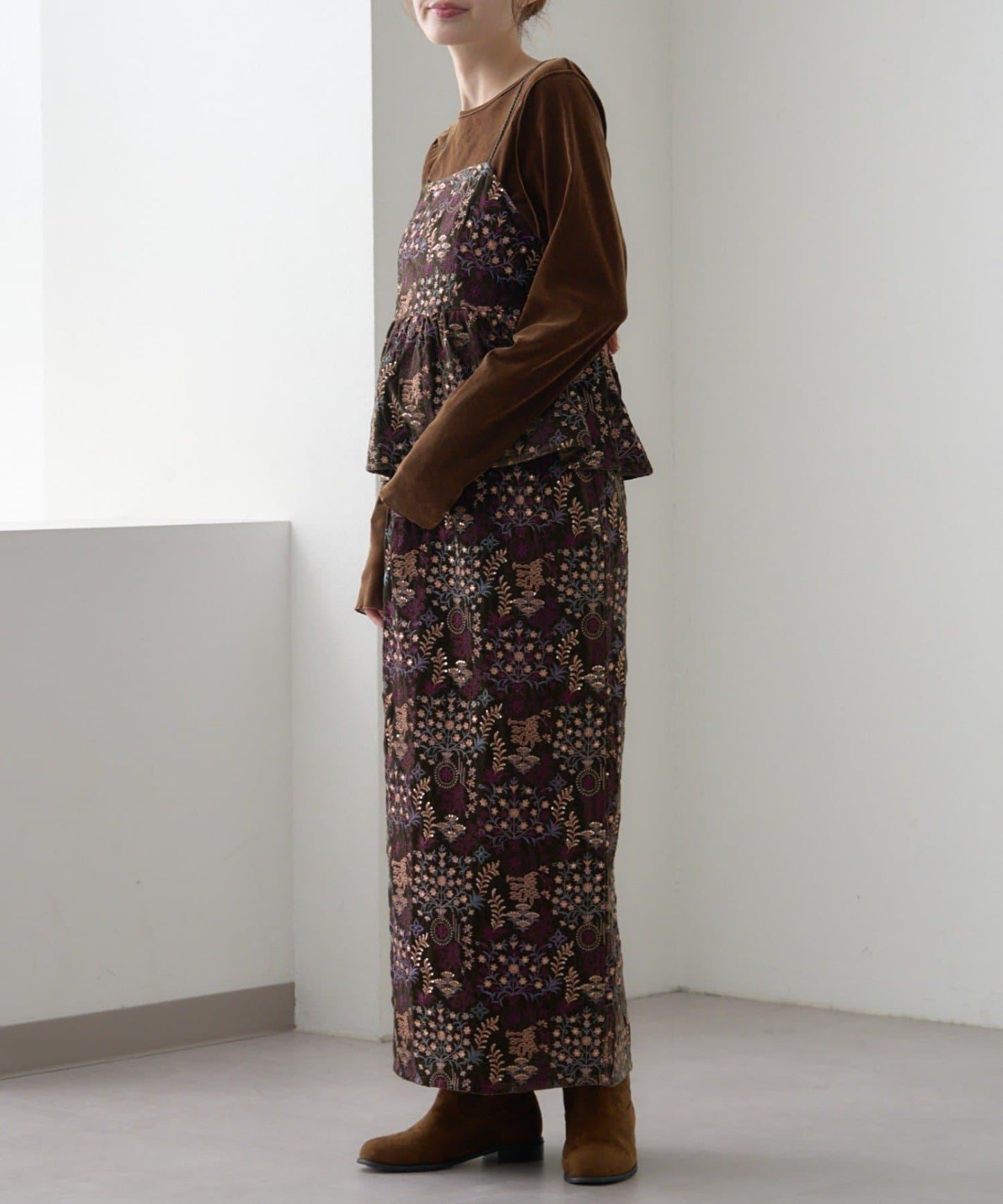 【aguni】天鵝絨刺繡吊帶背心