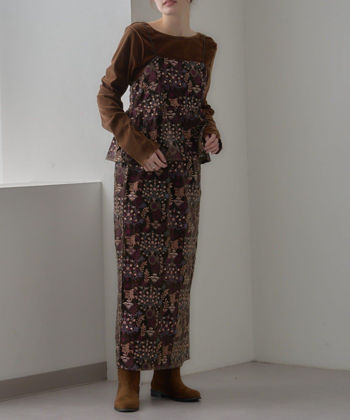 【aguni】天鵝絨刺繡吊帶背心