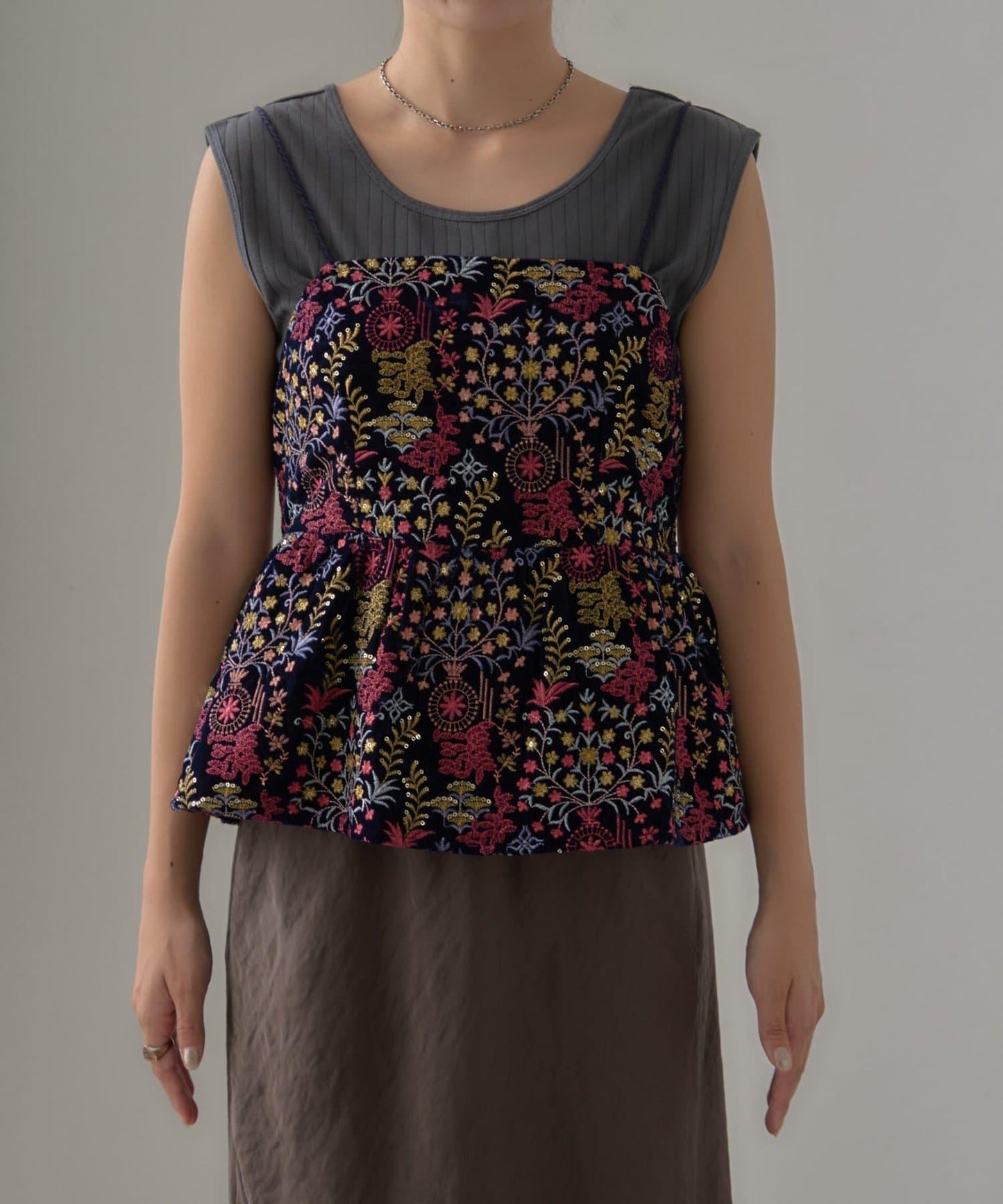 【aguni】天鵝絨刺繡吊帶背心