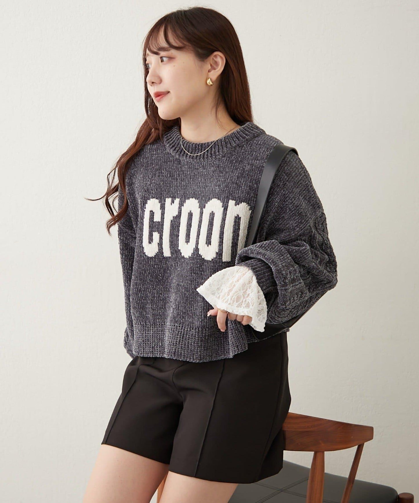 天鵝絨毛線標誌針織衫