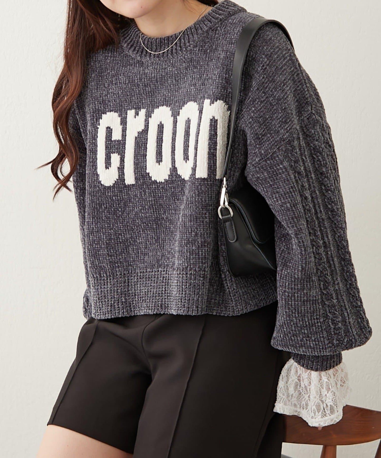 天鵝絨毛線標誌針織衫