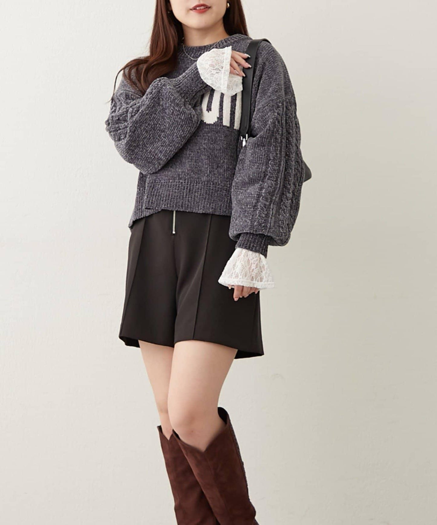 天鵝絨毛線標誌針織衫