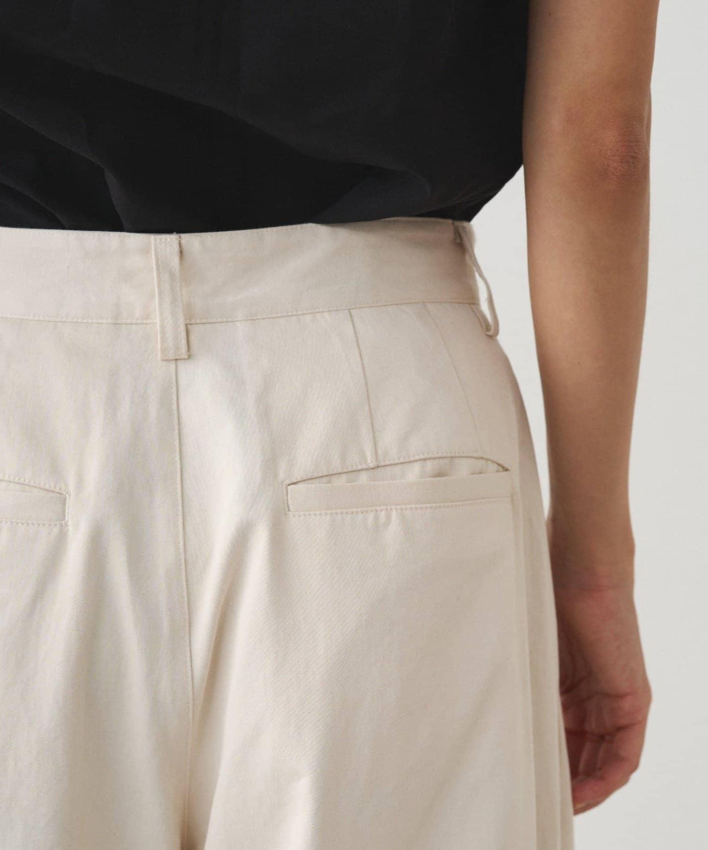 休閒腰帶褶皺長褲