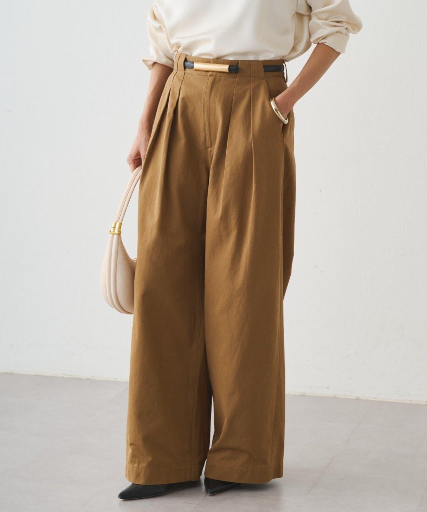 休閒腰帶褶皺長褲