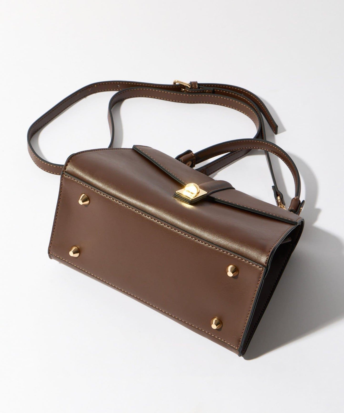 扭扣金屬單手柄波士頓包