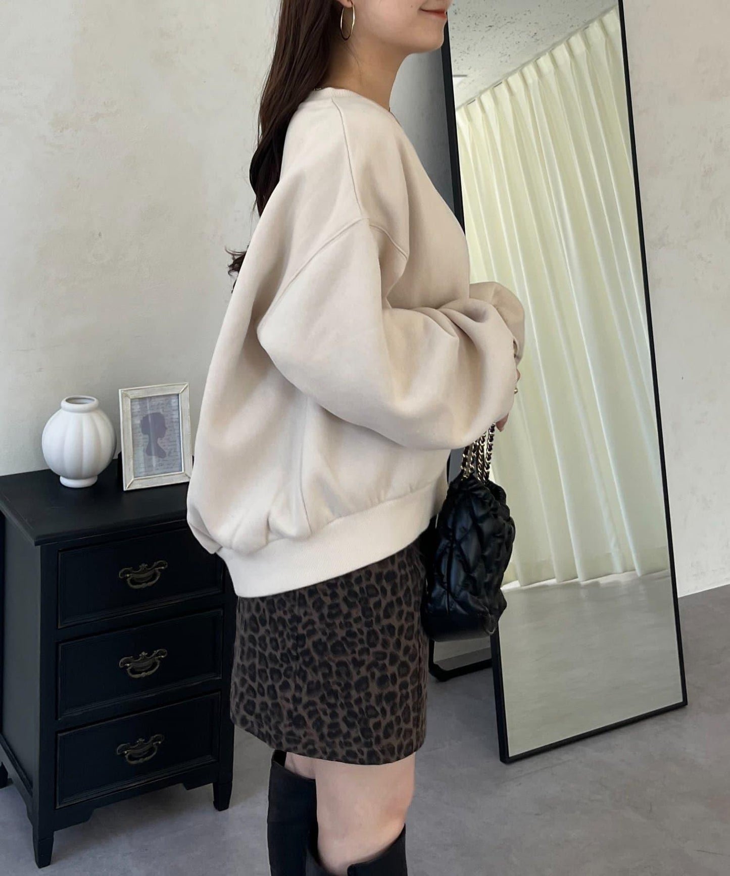 背面金屬裝飾加絨衛衣
