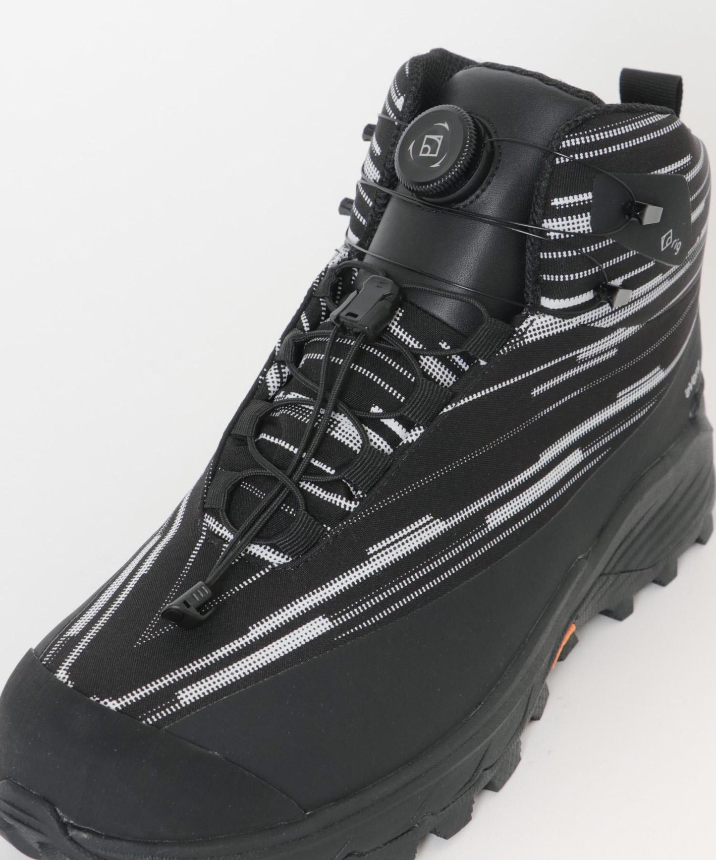 WHITE MOUNTAINEERING tembea