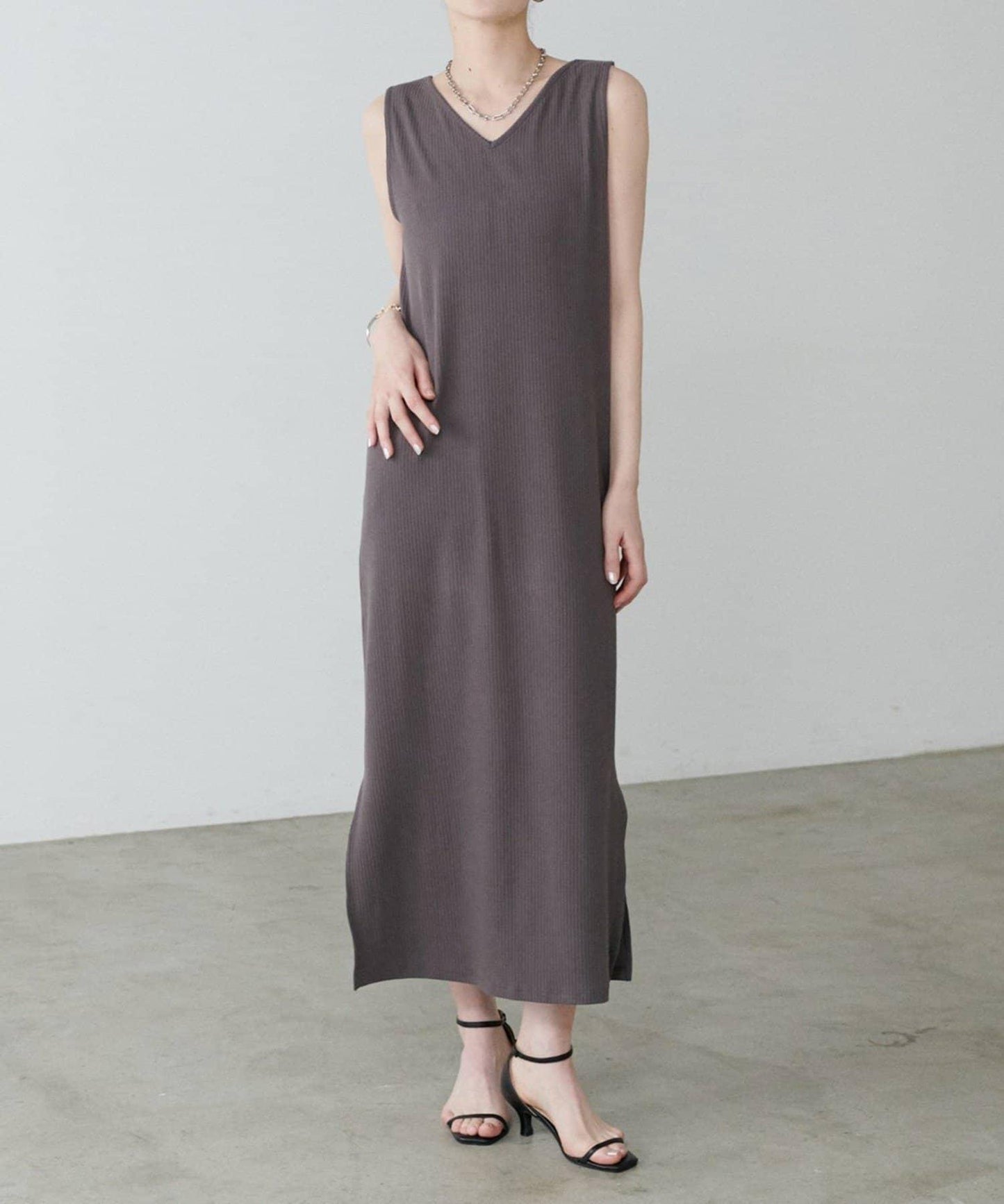 【LARUTA】前後兩穿寬鬆開叉連衣裙