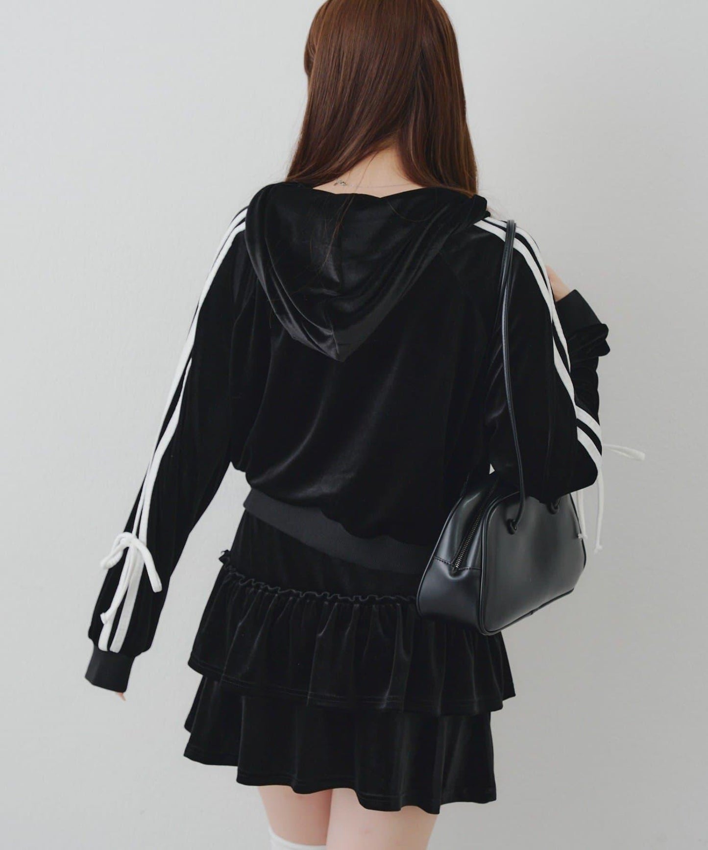 【RMAF】【套裝】袖部蝴蝶結天鵝絨連帽衛衣 & 百褶迷你裙