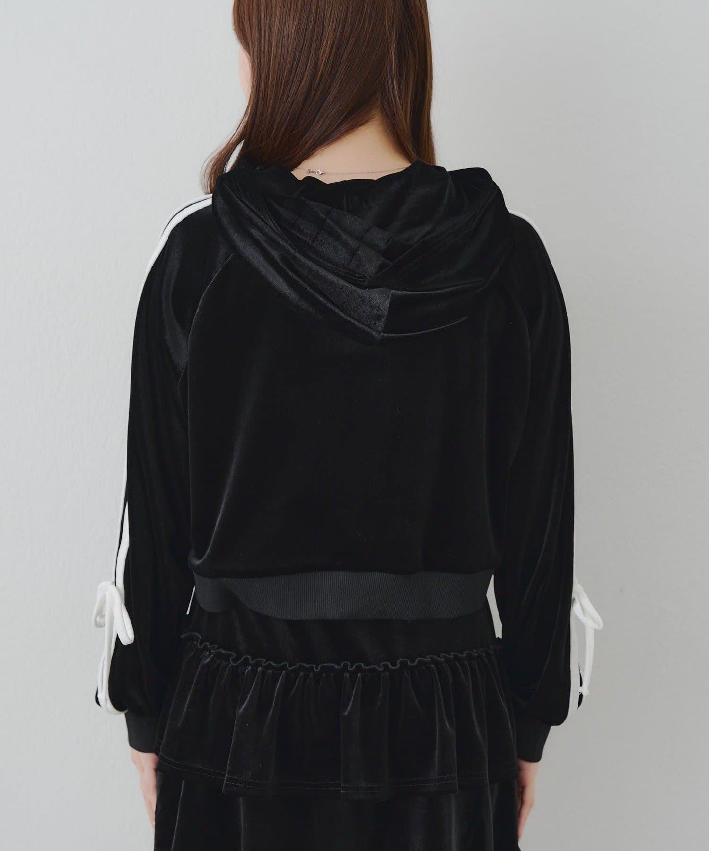 【RMAF】【套裝】袖部蝴蝶結天鵝絨連帽衛衣 & 百褶迷你裙